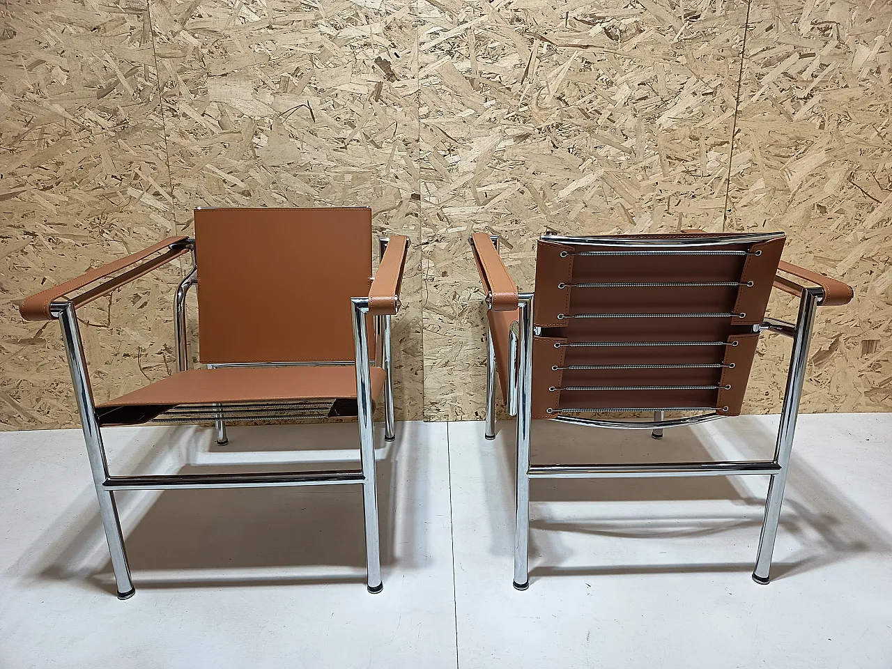 Pair of LC1 armchairs by Alivar in Cognac natural leather, 2000s 78