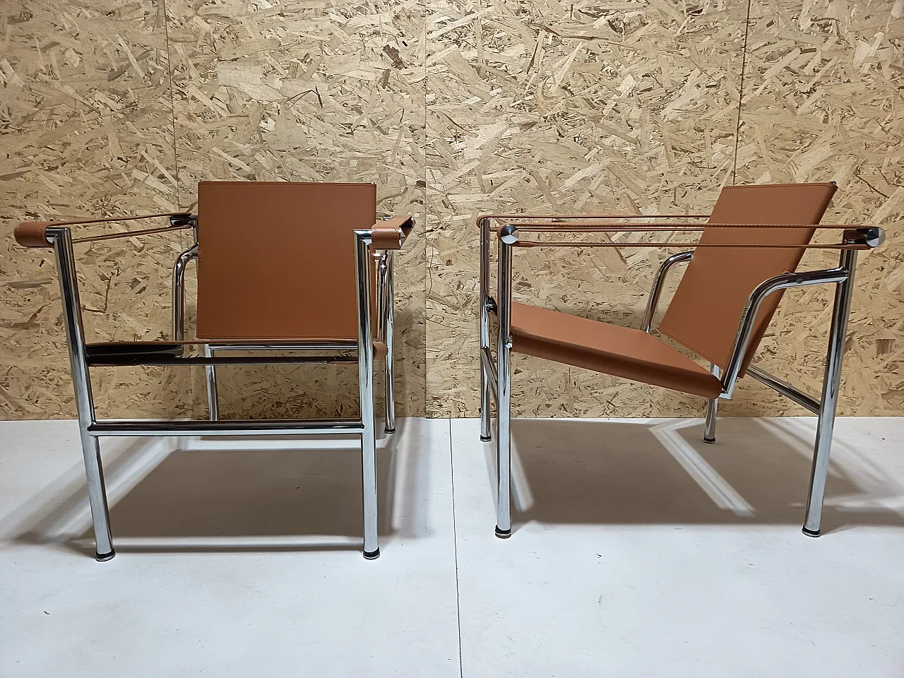 Pair of LC1 armchairs by Alivar in Cognac natural leather, 2000s 80