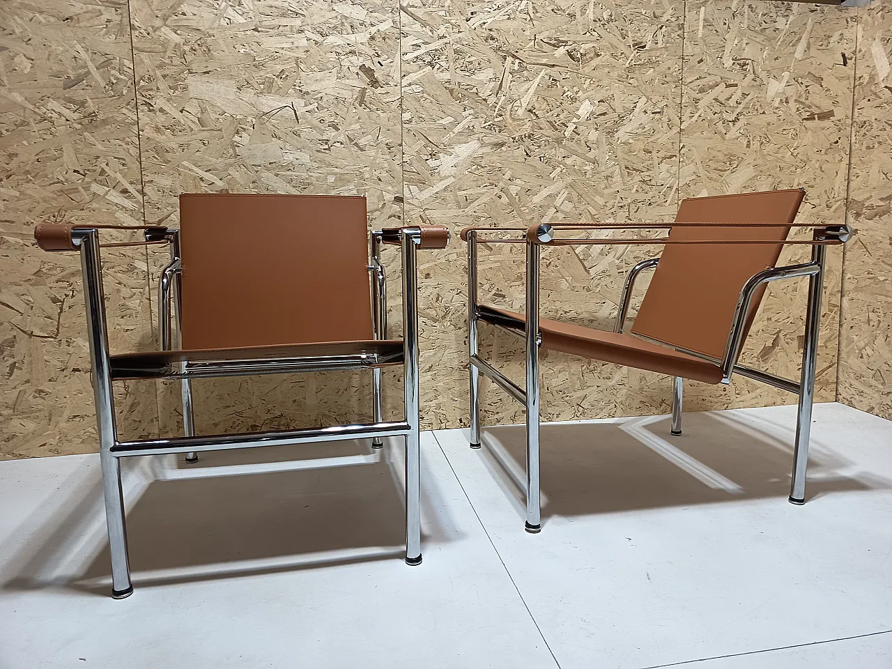 Pair of LC1 armchairs by Alivar in Cognac natural leather, 2000s 82