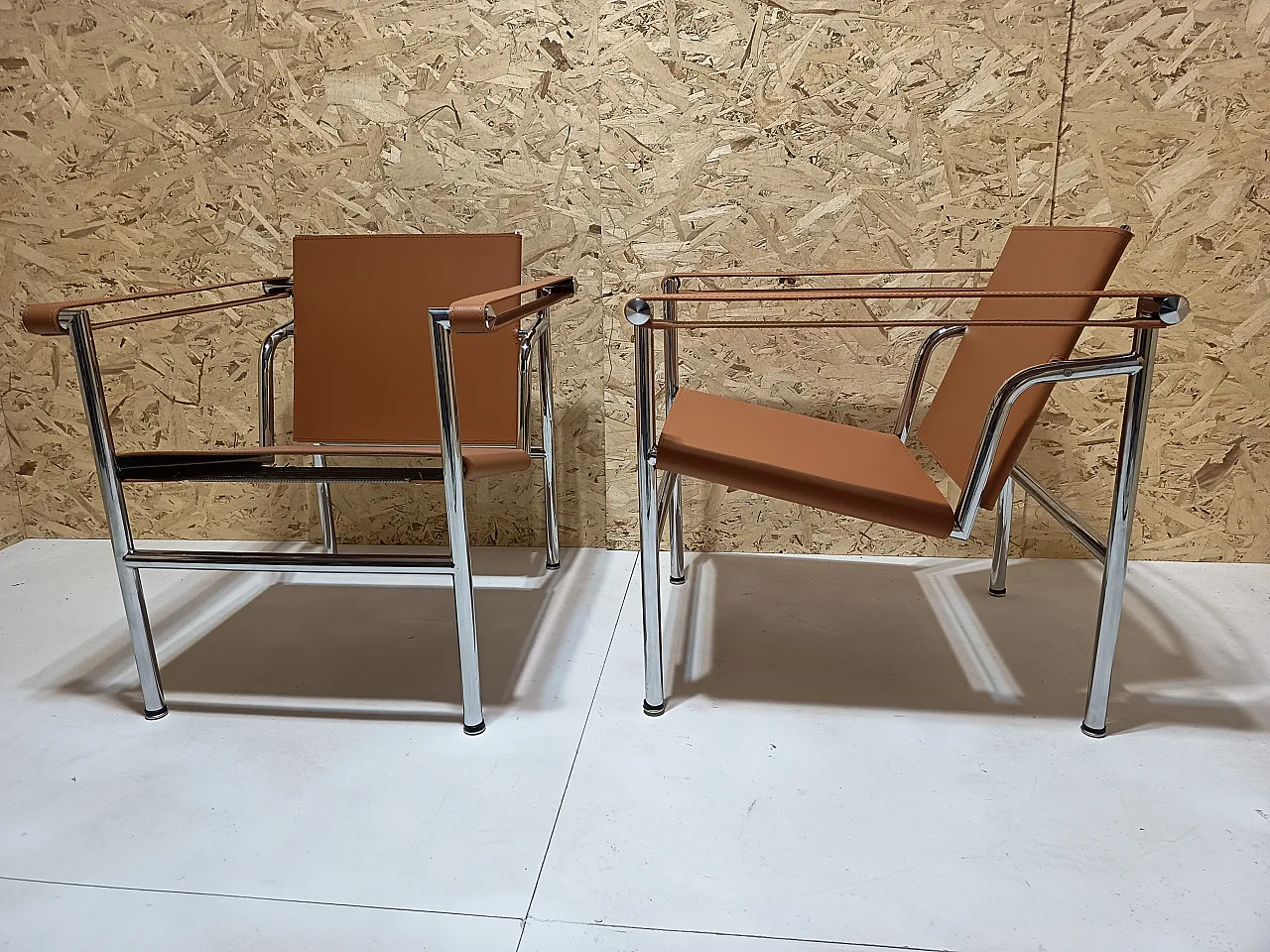 Pair of LC1 armchairs by Alivar in Cognac natural leather, 2000s 83