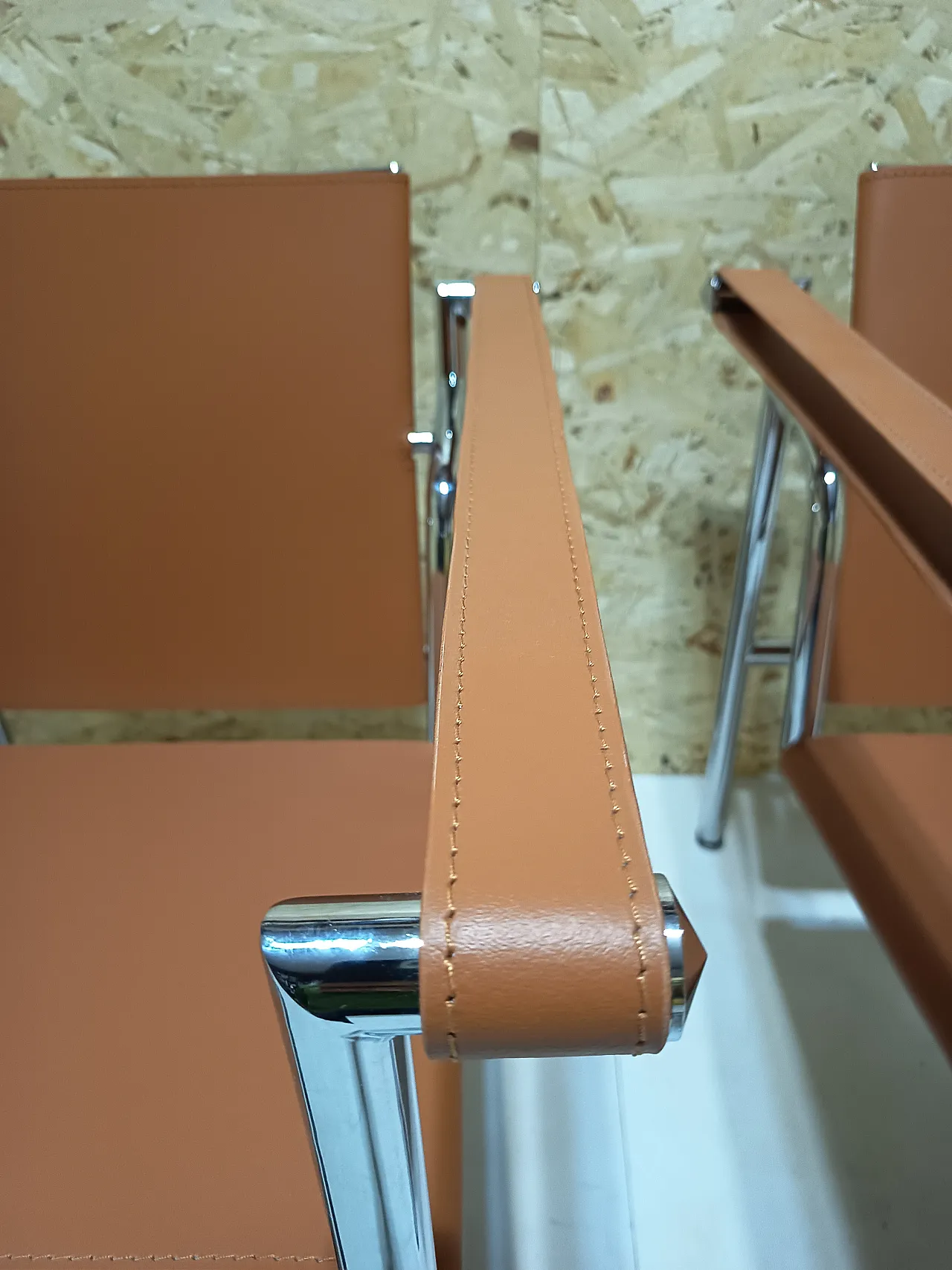 Pair of LC1 armchairs by Alivar in Cognac natural leather, 2000s 92