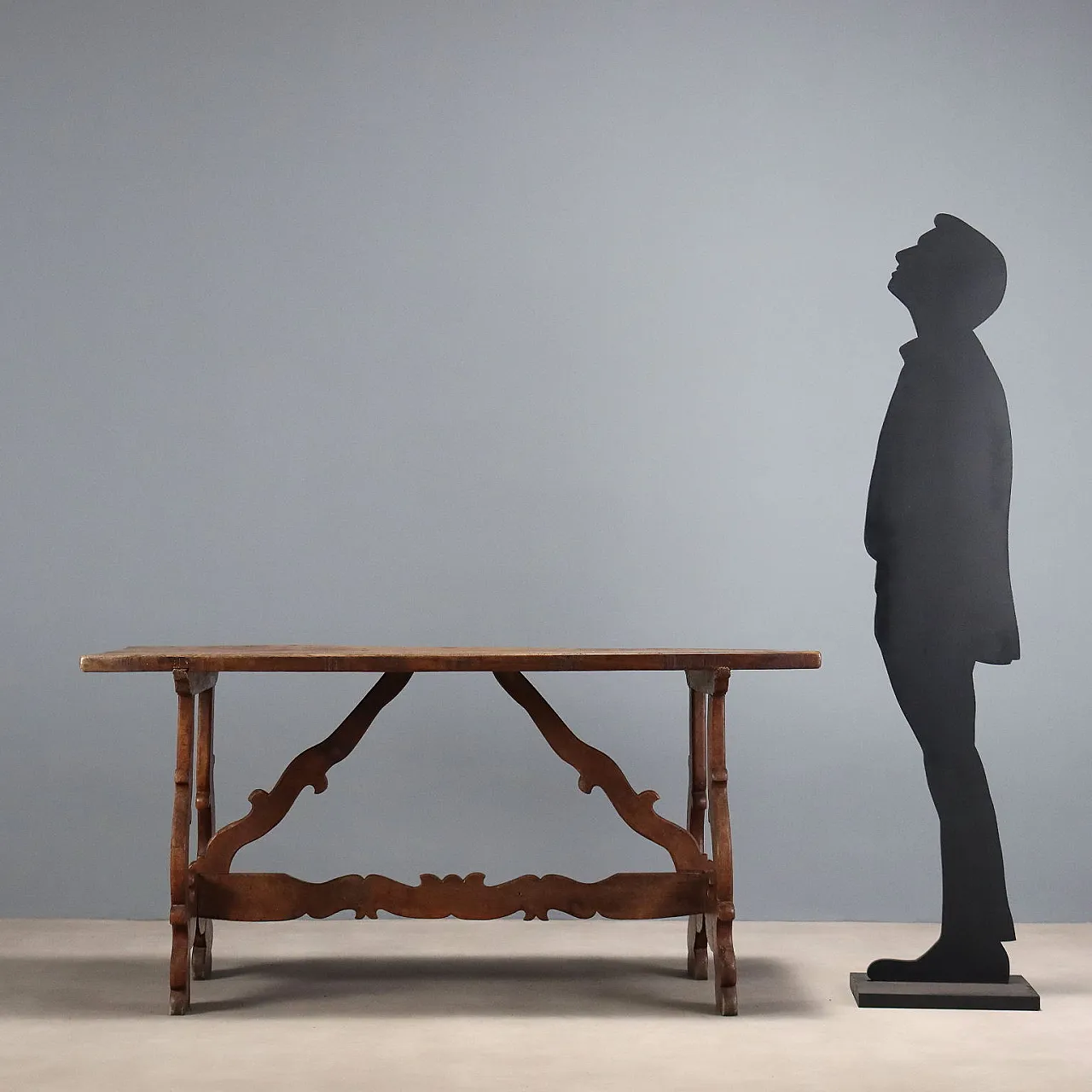 Fratino table in walnut, 20th century 3