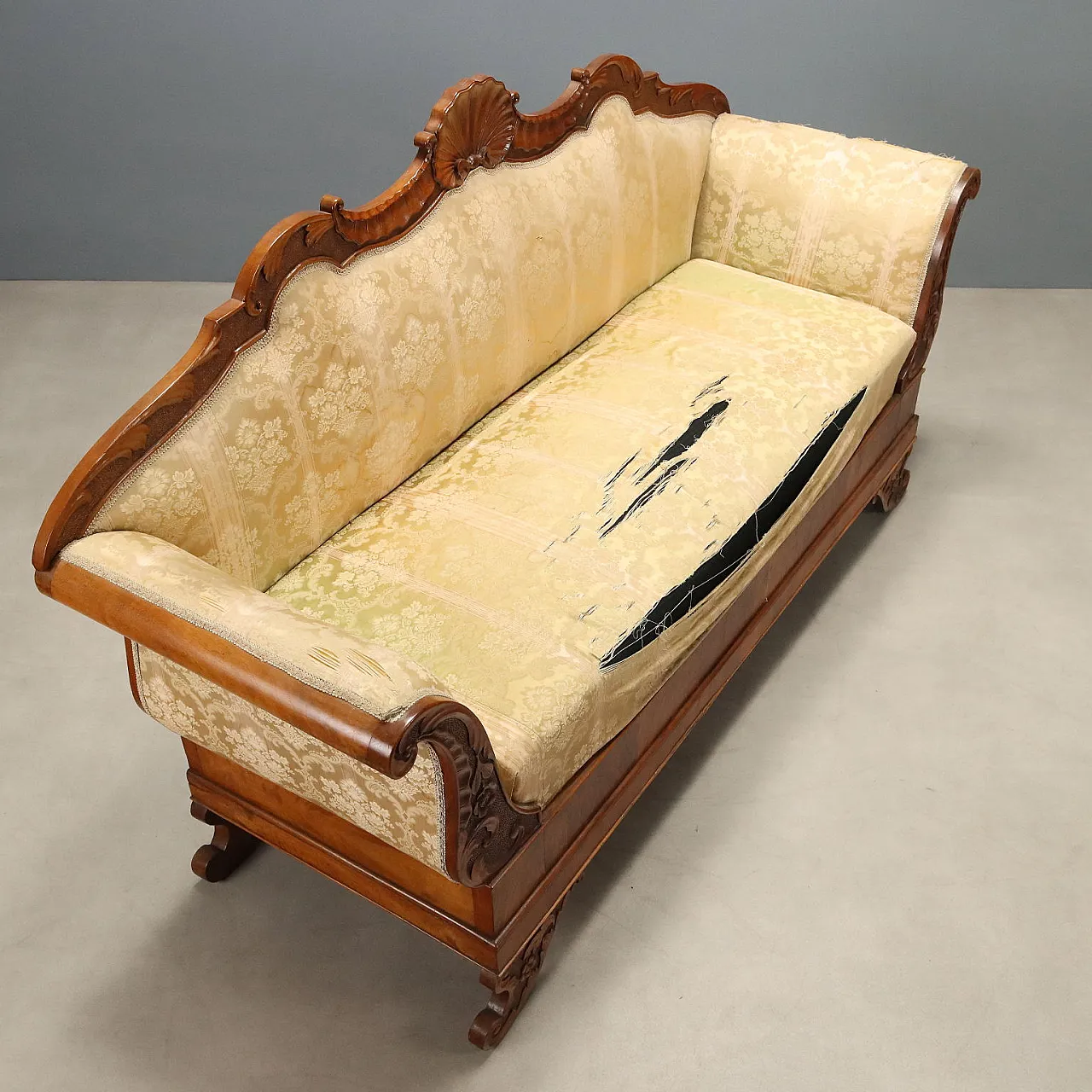 Boat sofa in walnut, 19th century 8