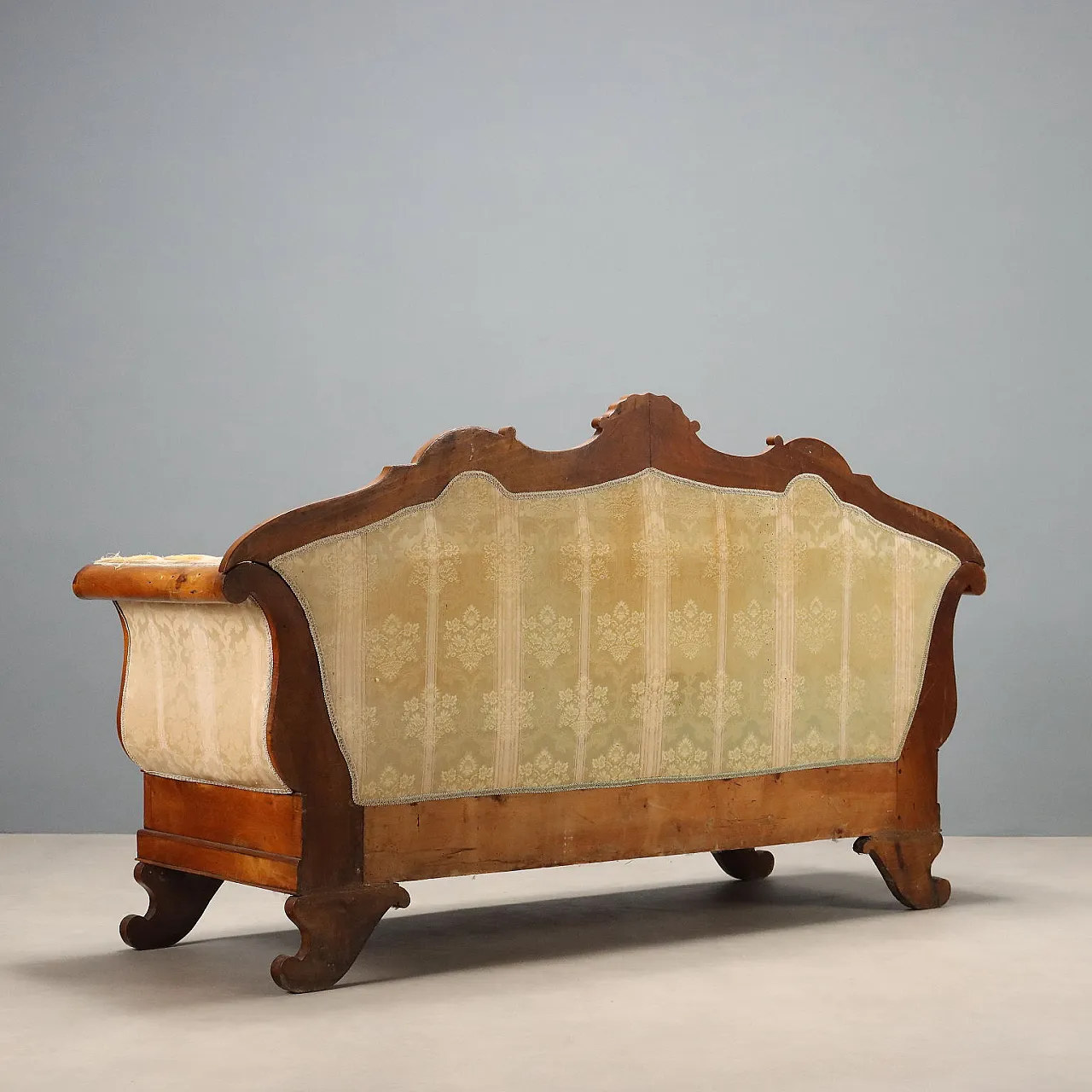 Boat sofa in walnut, 19th century 10