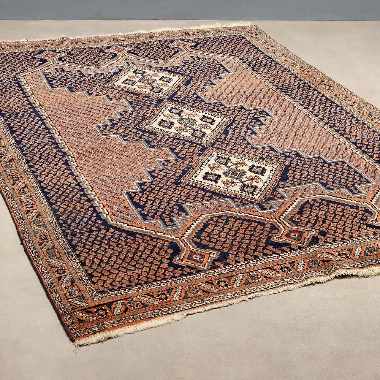 Afshar rug in cotton and wool, 20th century 1