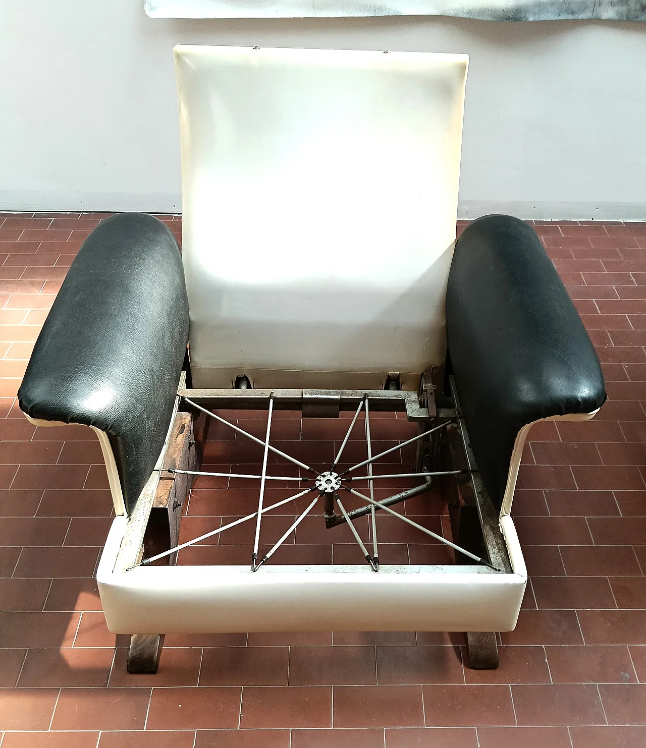 Pair of leather Relax armchairs by  by Mobili Pizzetti-Roma, 1960s 20