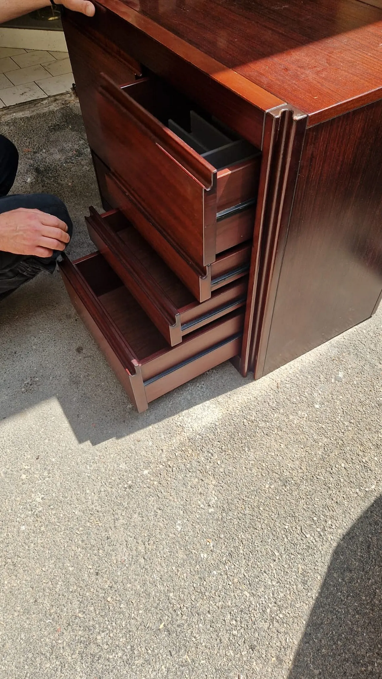 Cassettiera in legno con piano in marmo di Angelo Mangiarotti, anni '60 11