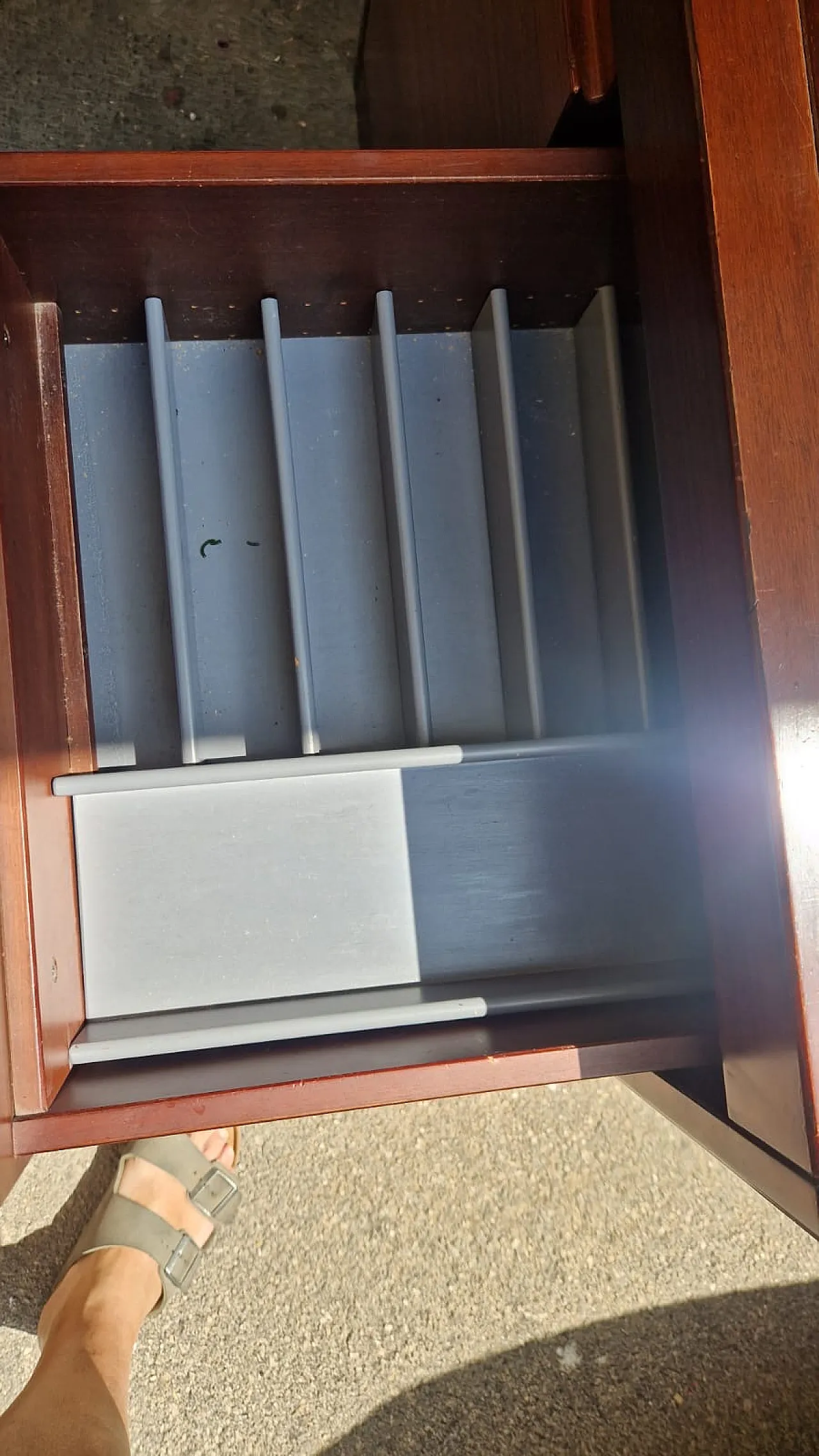 Cassettiera in legno con piano in marmo di Angelo Mangiarotti, anni '60 12