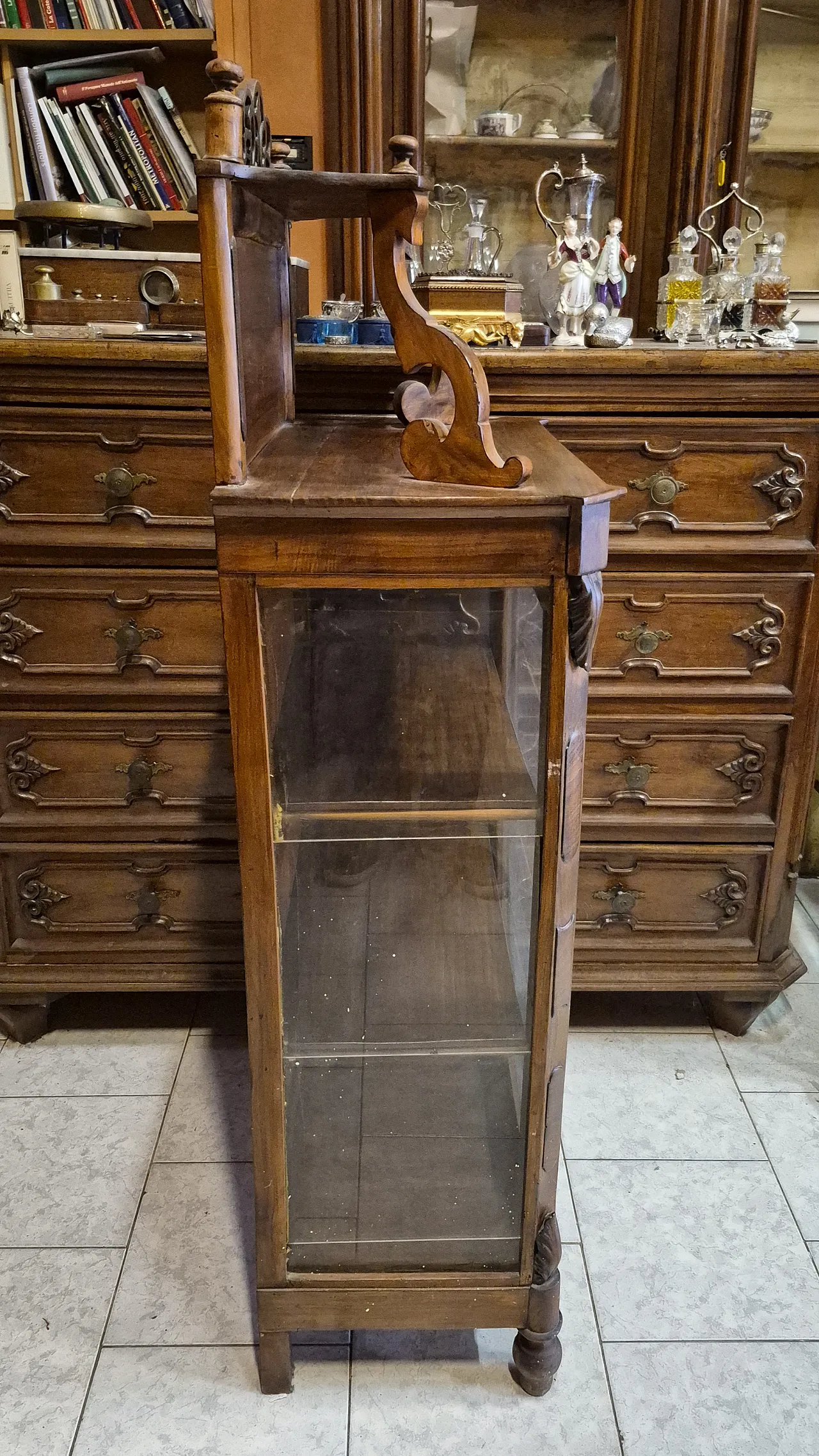 Umbertine display cabinet in walnut wood, late 19th century 3