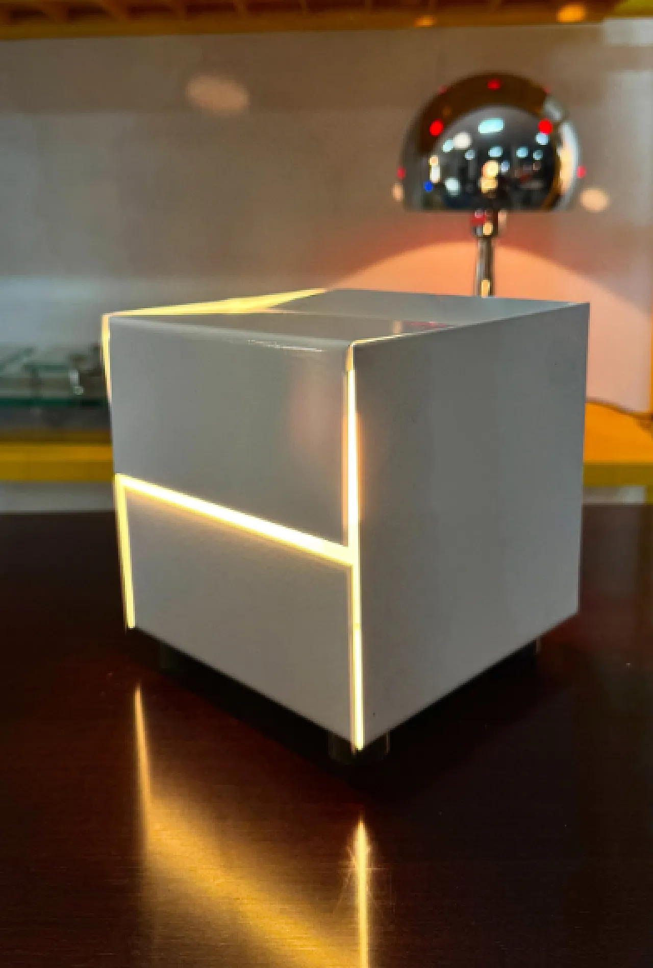 Paolo Tilche 3H superimposable cubic lamp, 1970s 6