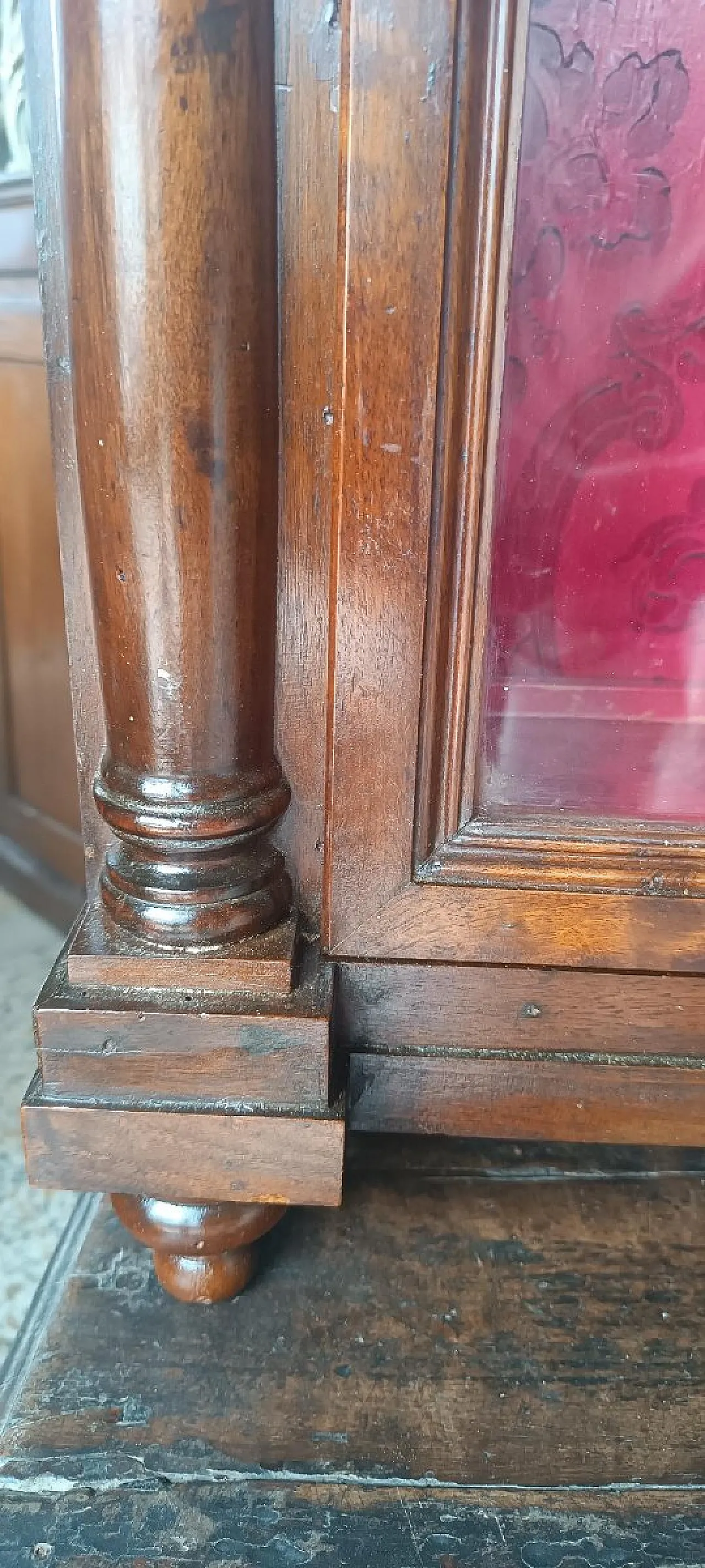 Walnut slide box, 19th century 4