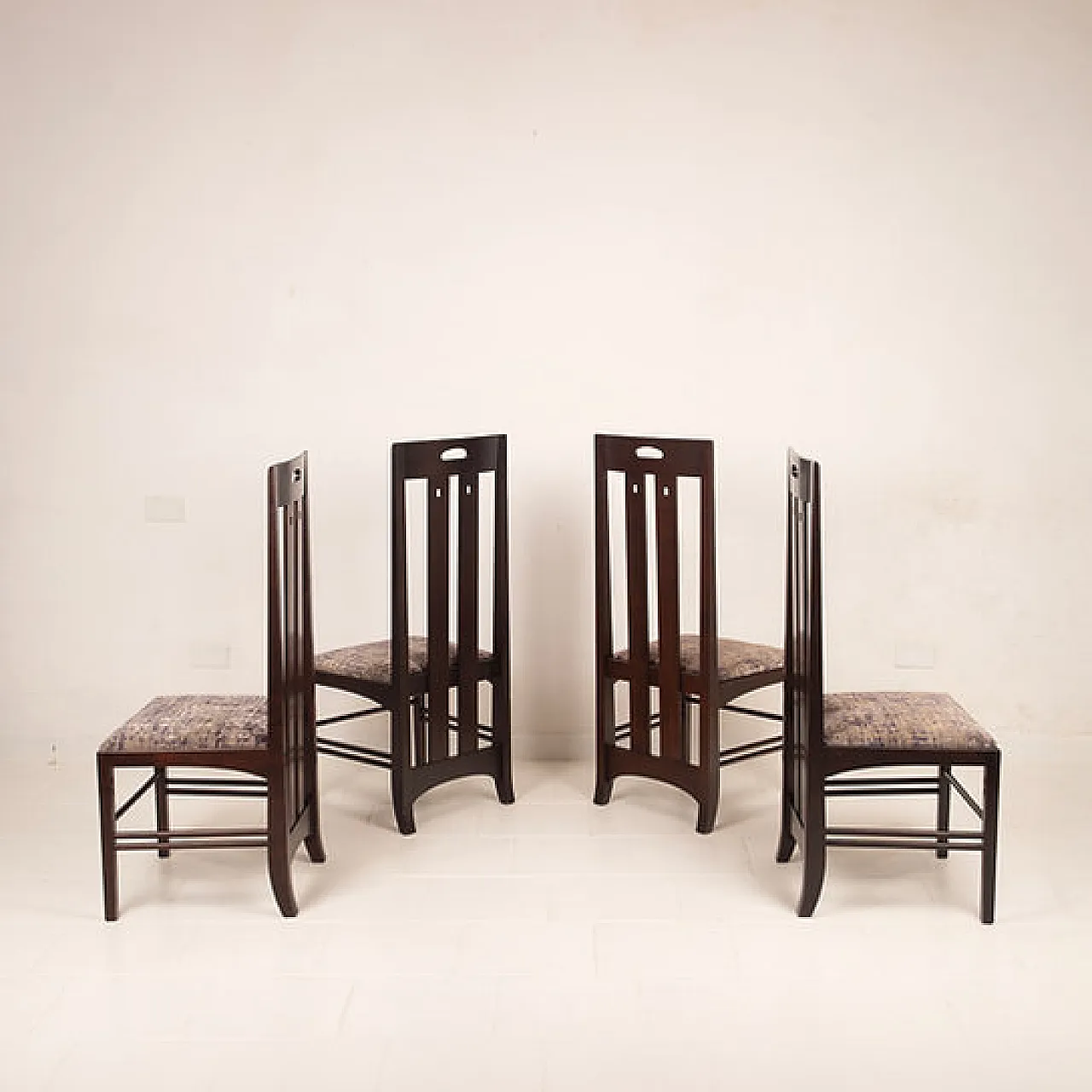 4 306 sedie basse Ingram di CR Mackintosh per Cassina, anni '80 2