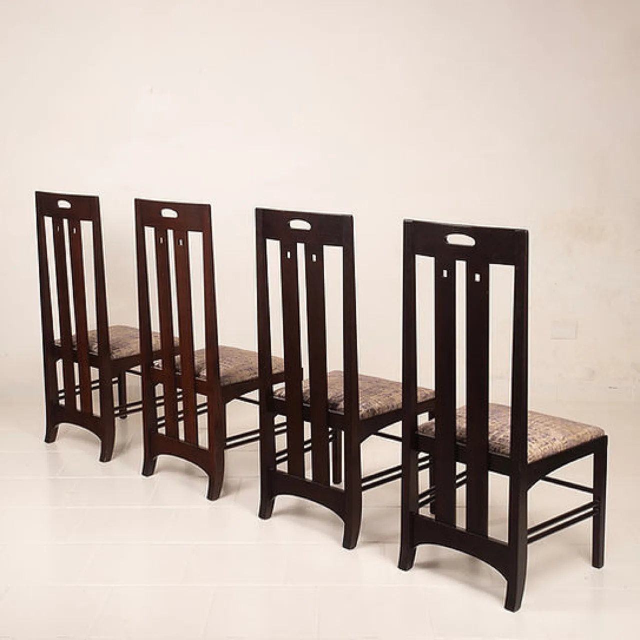 4 306 sedie basse Ingram di CR Mackintosh per Cassina, anni '80 8