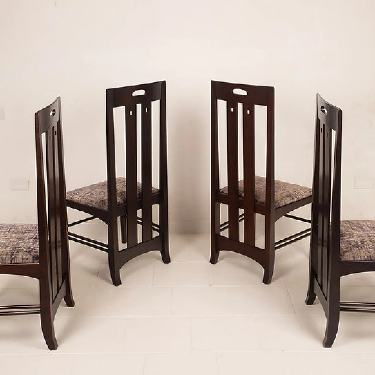 4 306 sedie basse Ingram di CR Mackintosh per Cassina, anni '80 13