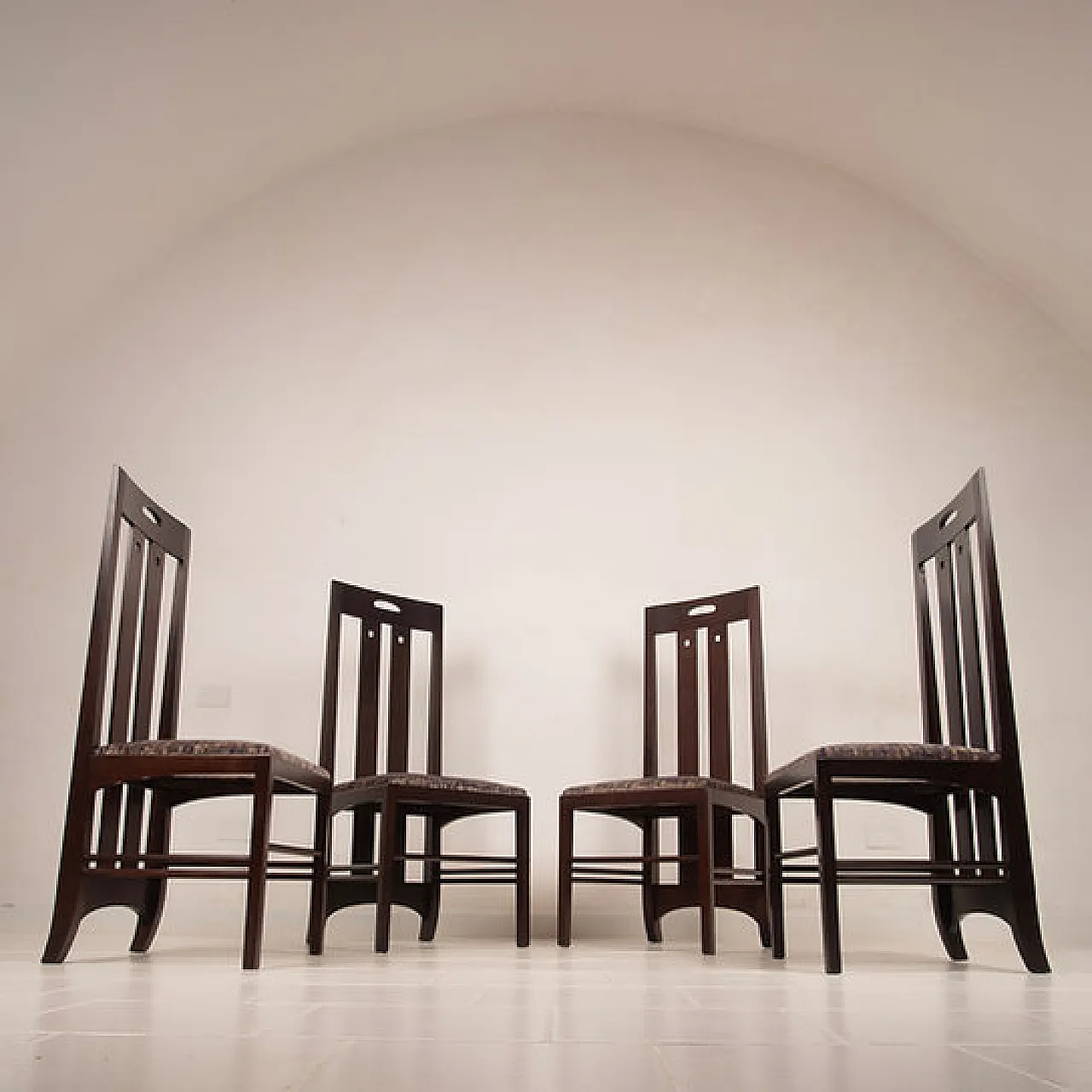 4 306 sedie basse Ingram di CR Mackintosh per Cassina, anni '80 14