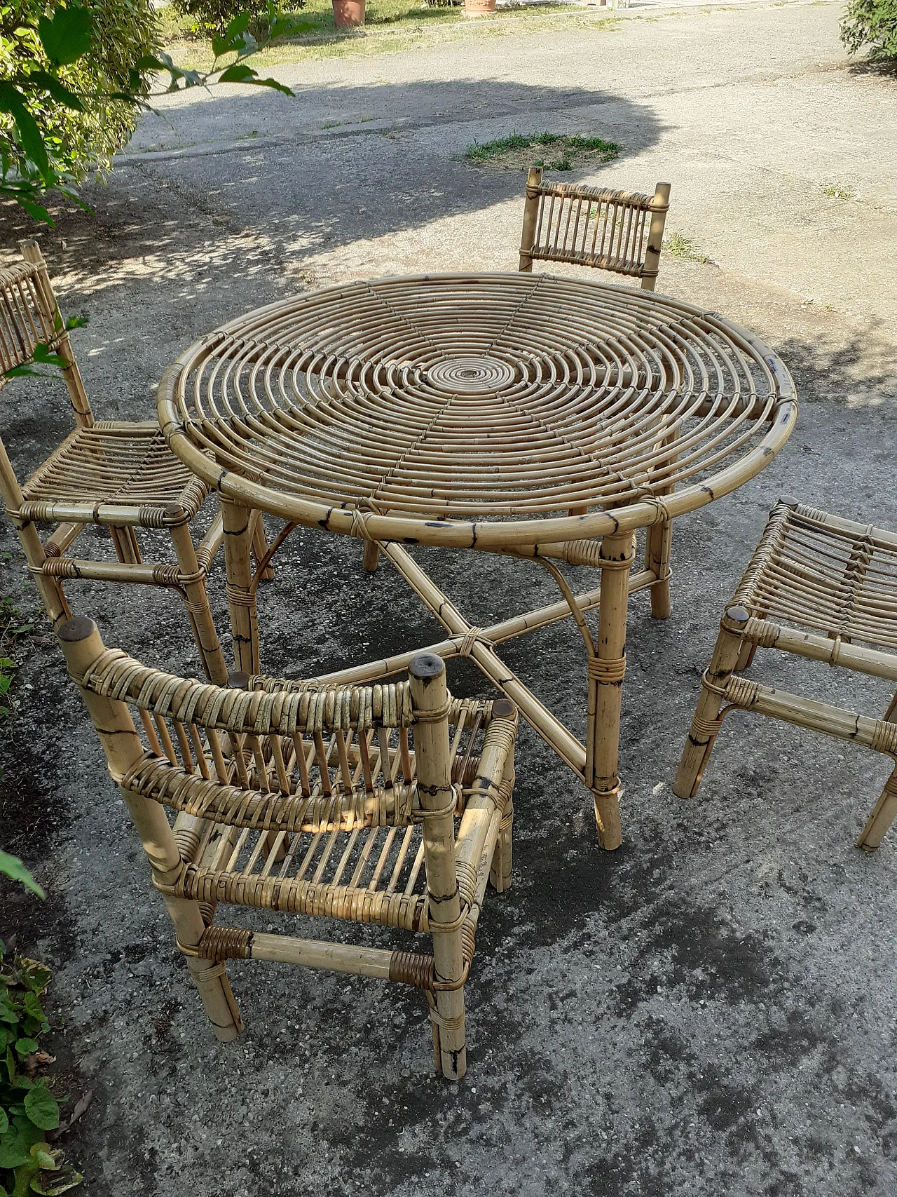 Table with 4 chairs in bamboo, 1970s 3