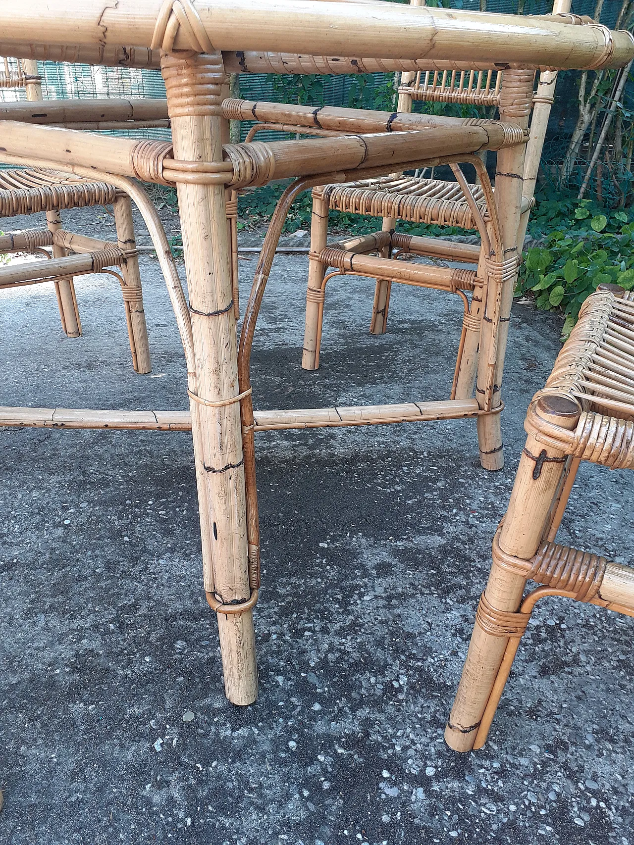 Table with 4 chairs in bamboo, 1970s 6