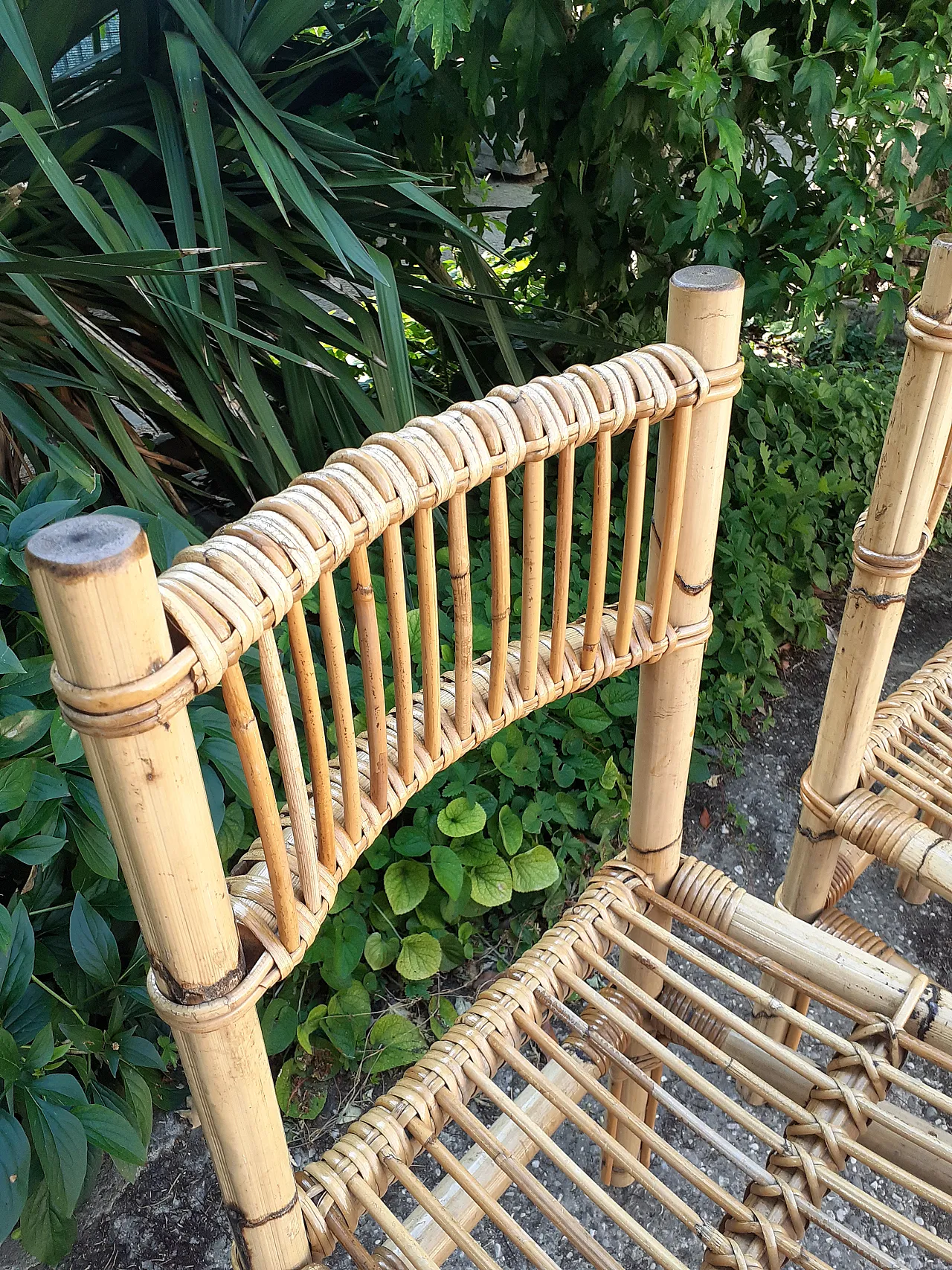 Table with 4 chairs in bamboo, 1970s 9