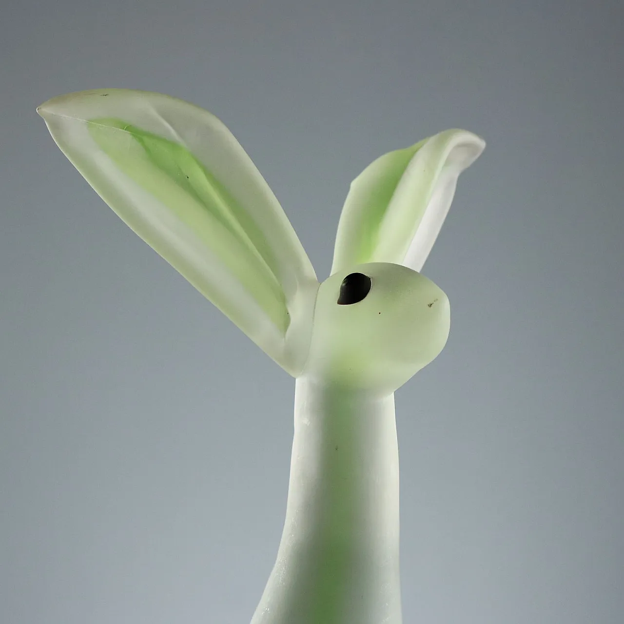 Murano glass rabbit in the Seguso Manufacture, 20th century 3