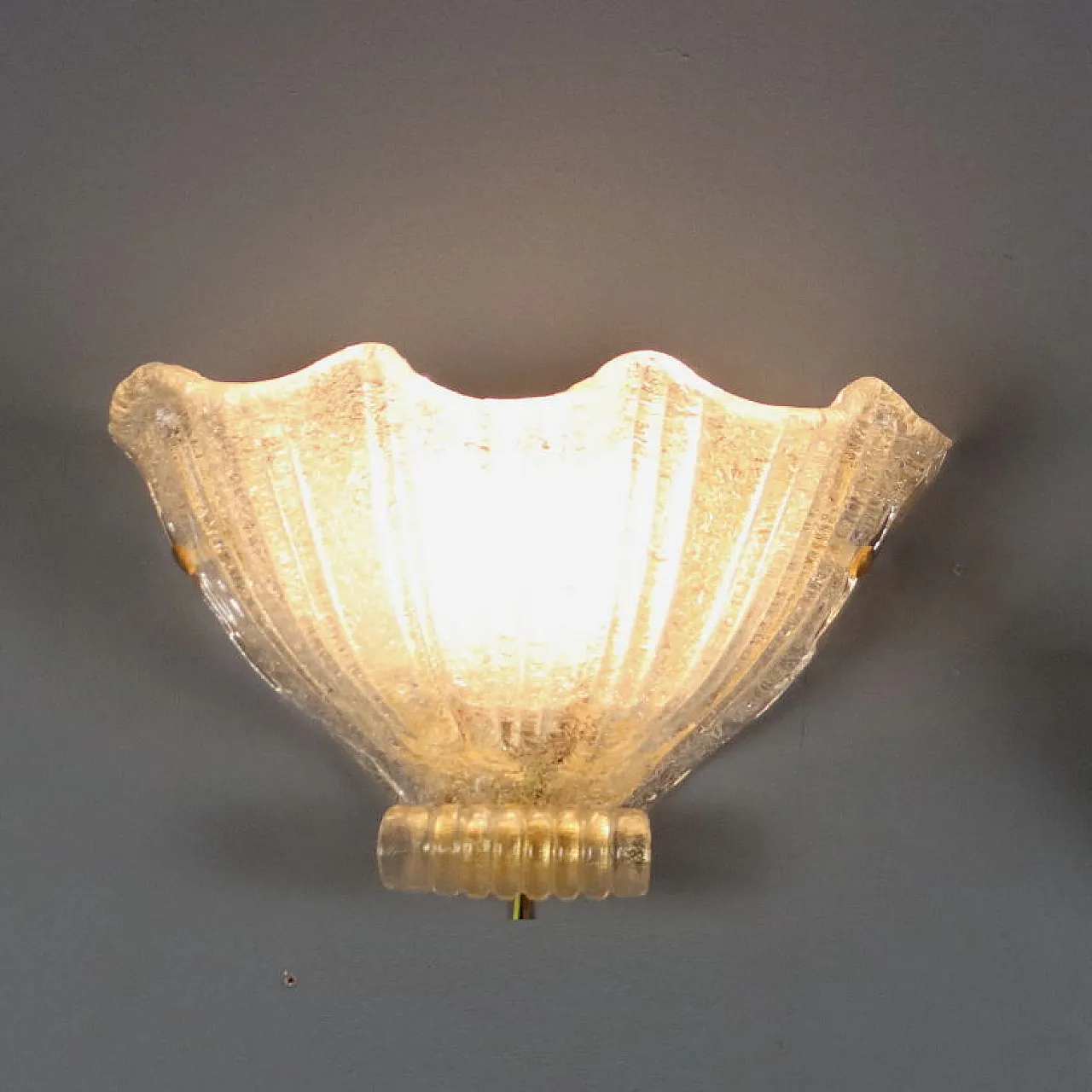 Shell shaped applique in Murano glass, 20th century 1
