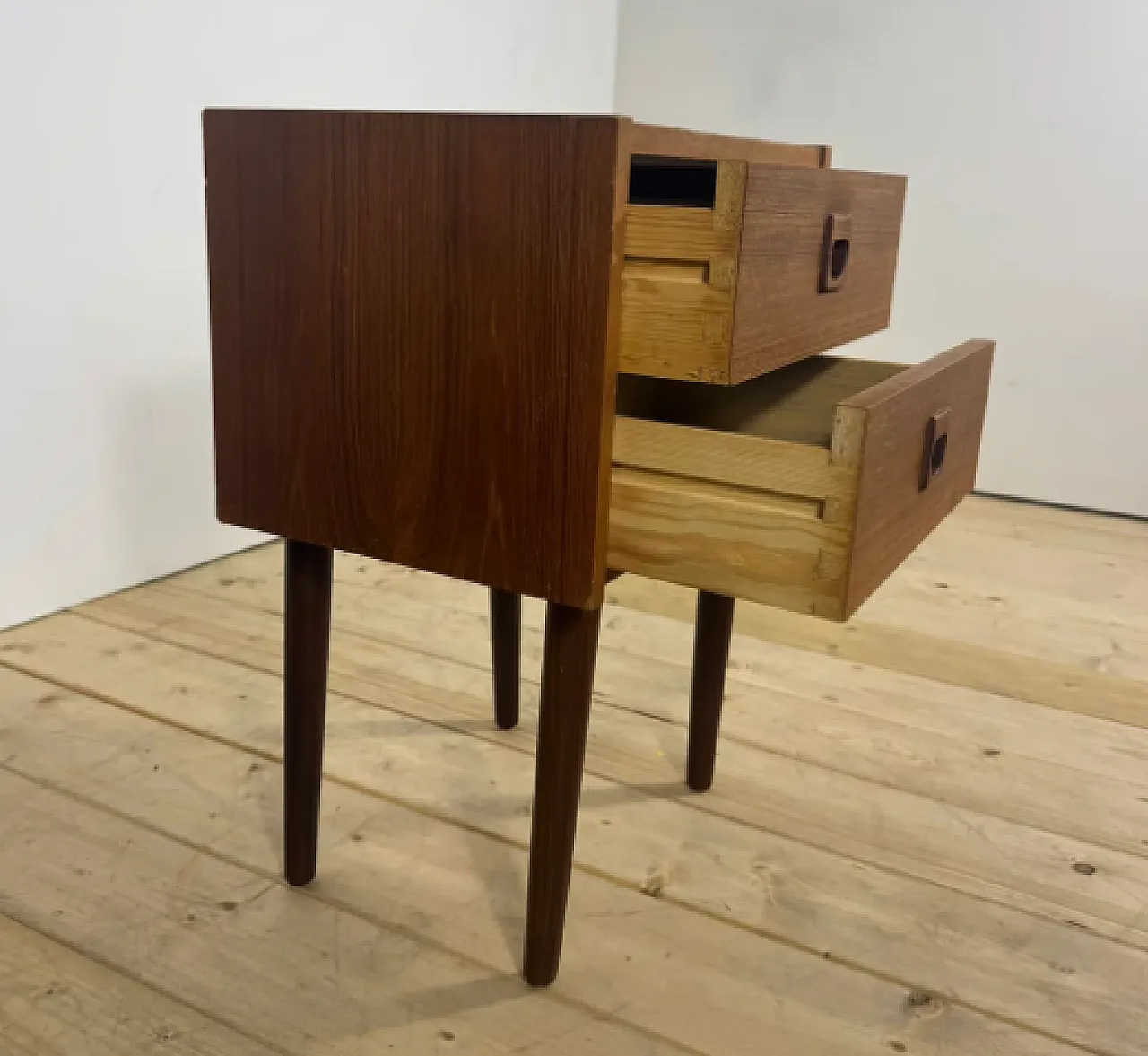 Comodino in teak Mid-Century, anni ’60 2