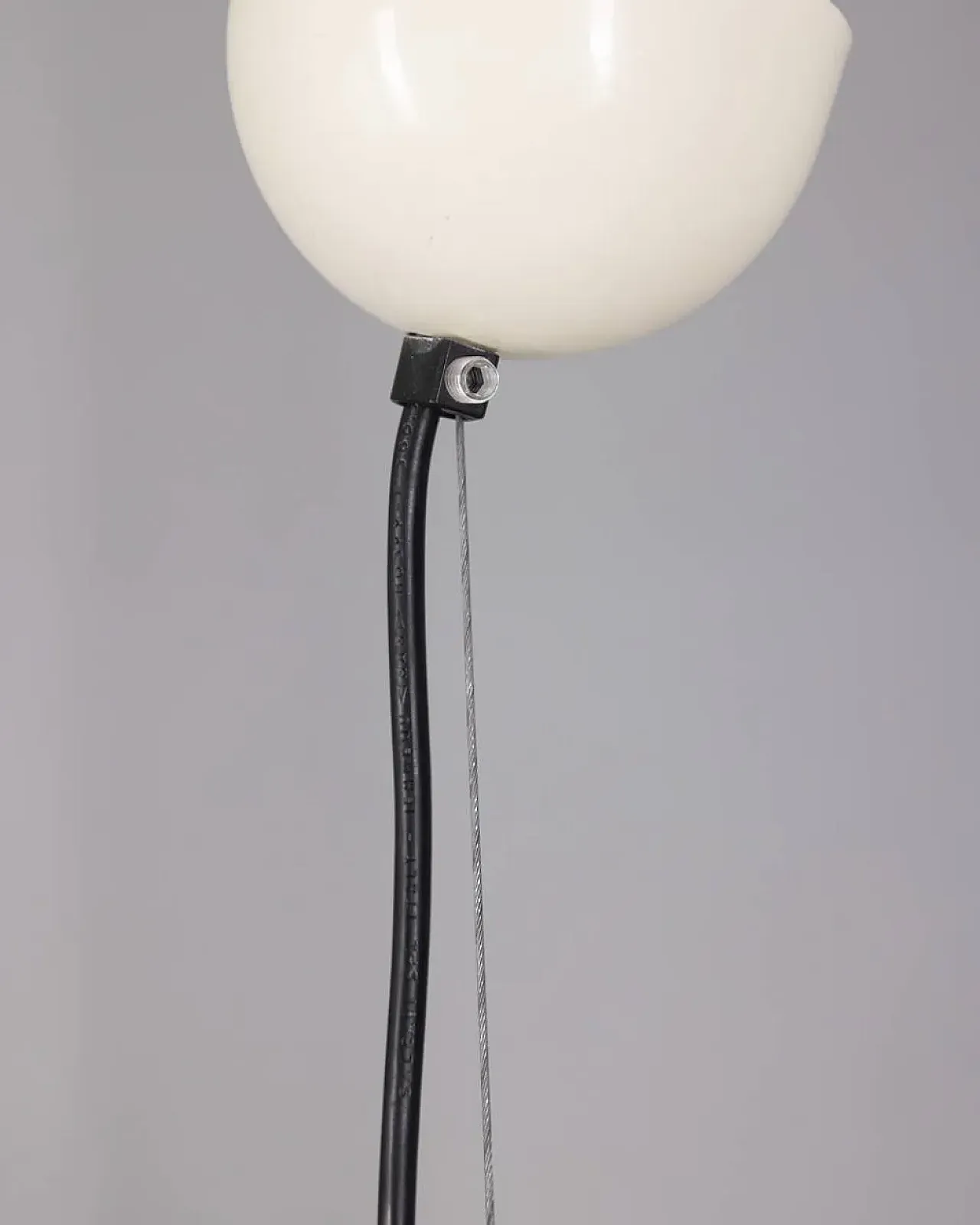 Lampada a sospensione Sonora di Vico Magistretti per Oluce, anni '70 4