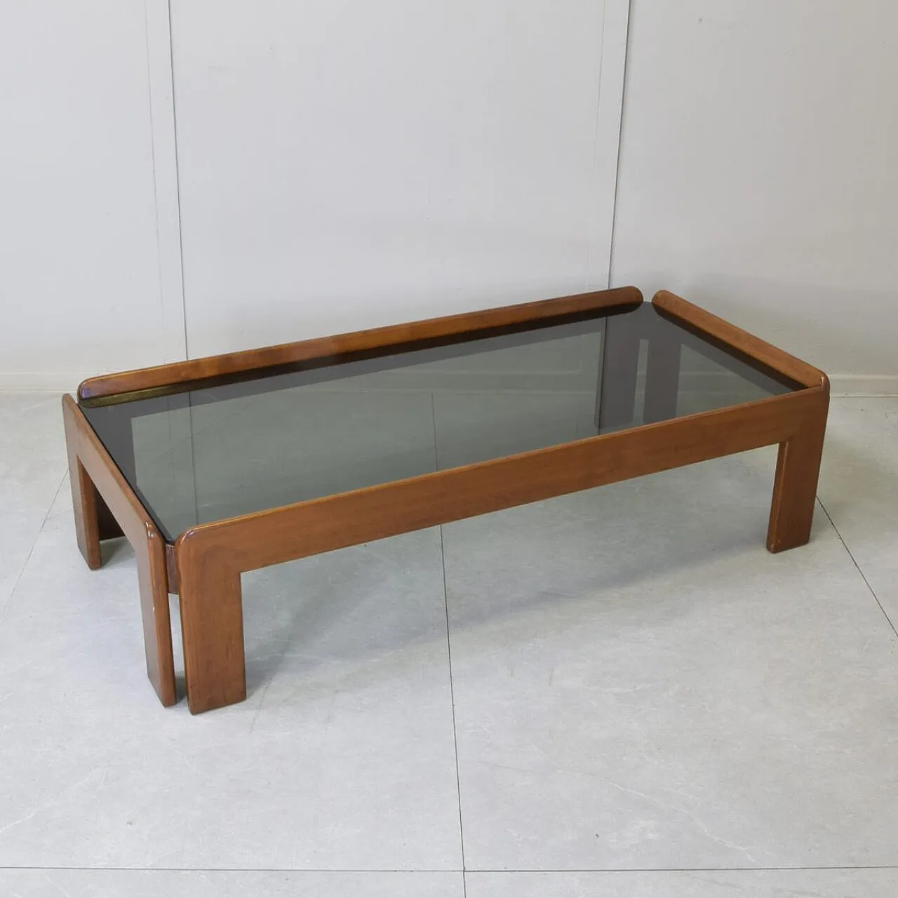 Walnut and glass table by Afra and Tobia Scarpa for Cassina, 1960s 4