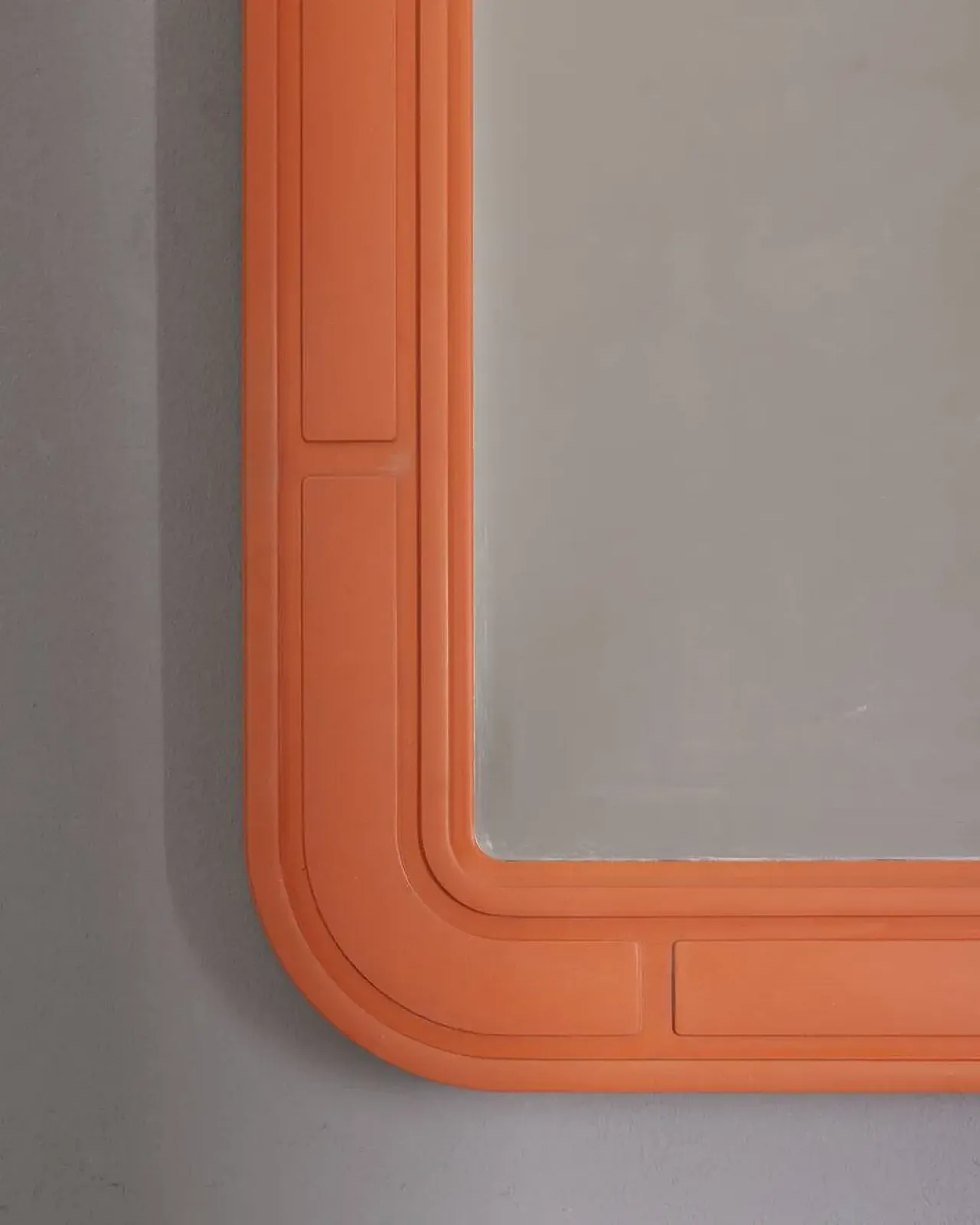 Specchio da parete arancione di Carrara Matta, anni '70 3