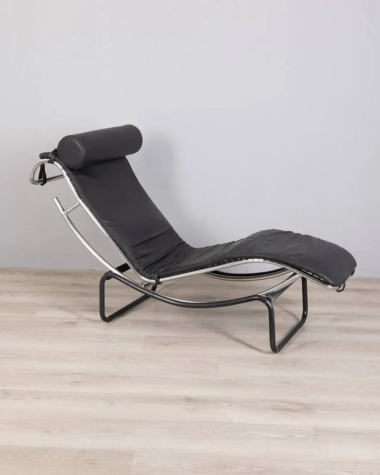 Chaise longue in metallo e pelle, anni '80 2