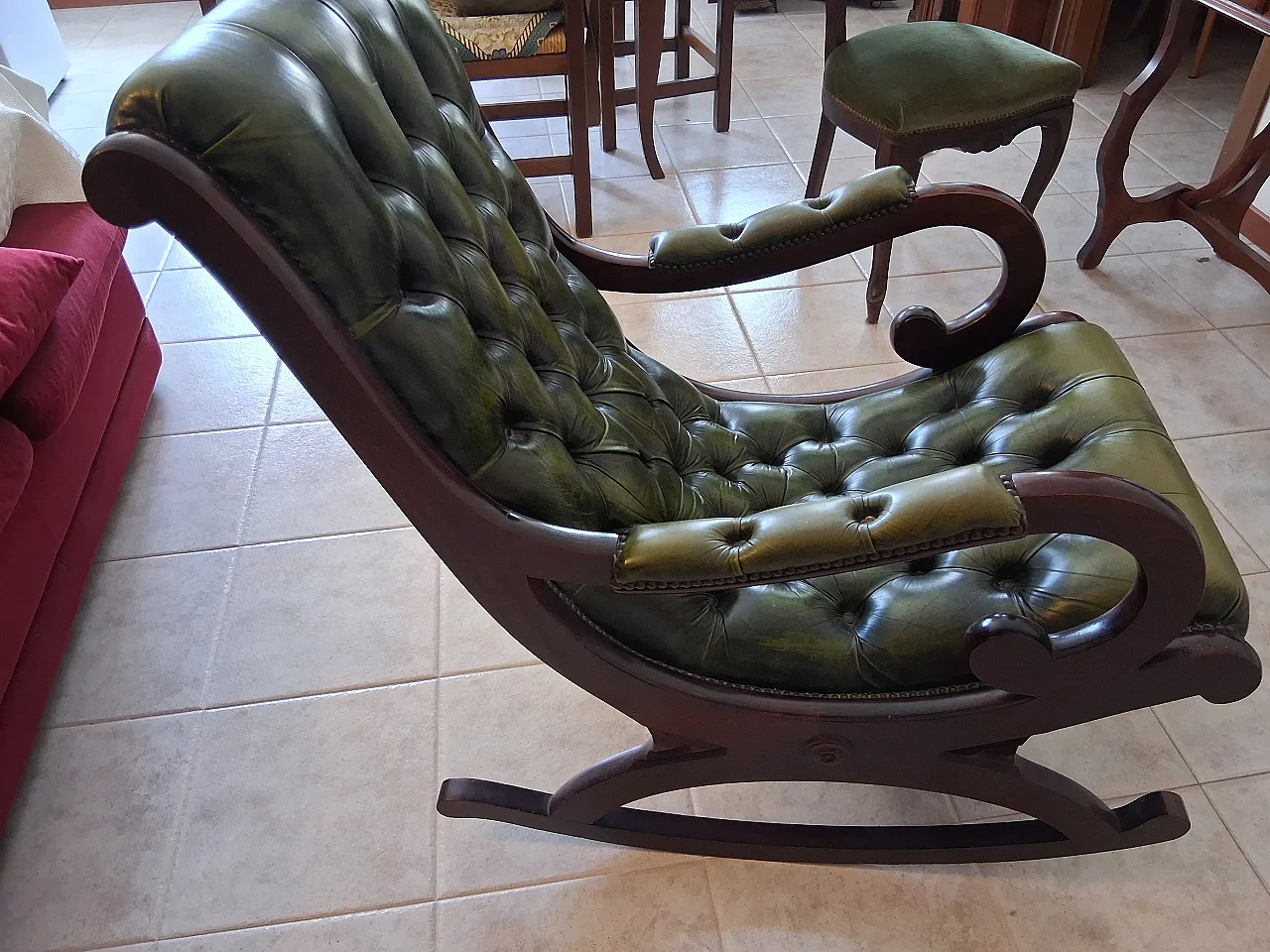 Sedia a dondolo Chesterfield in pelle e legno navale, anni '90 4