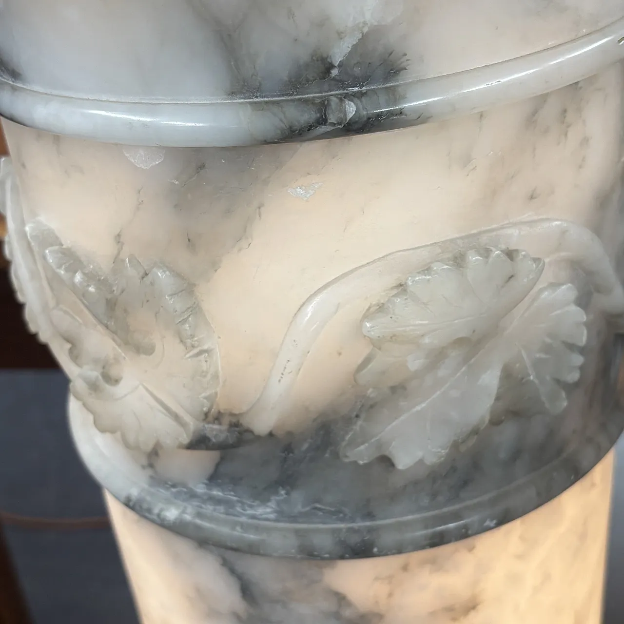 Art Nouveau alabaster lamp column, 1920s 2