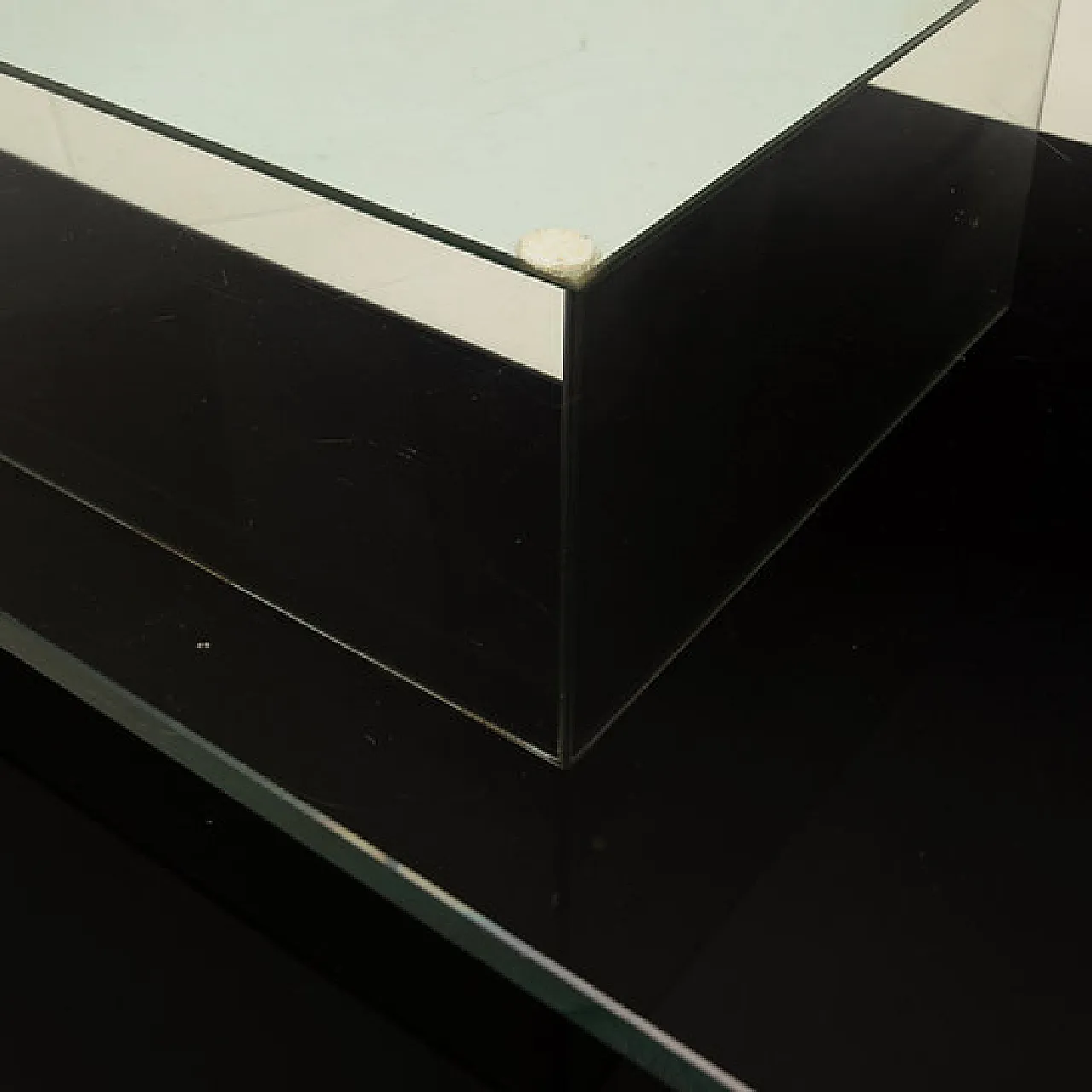 Cidue Mid Century black lacquer, mirror and glass coffee table, 1970s 10