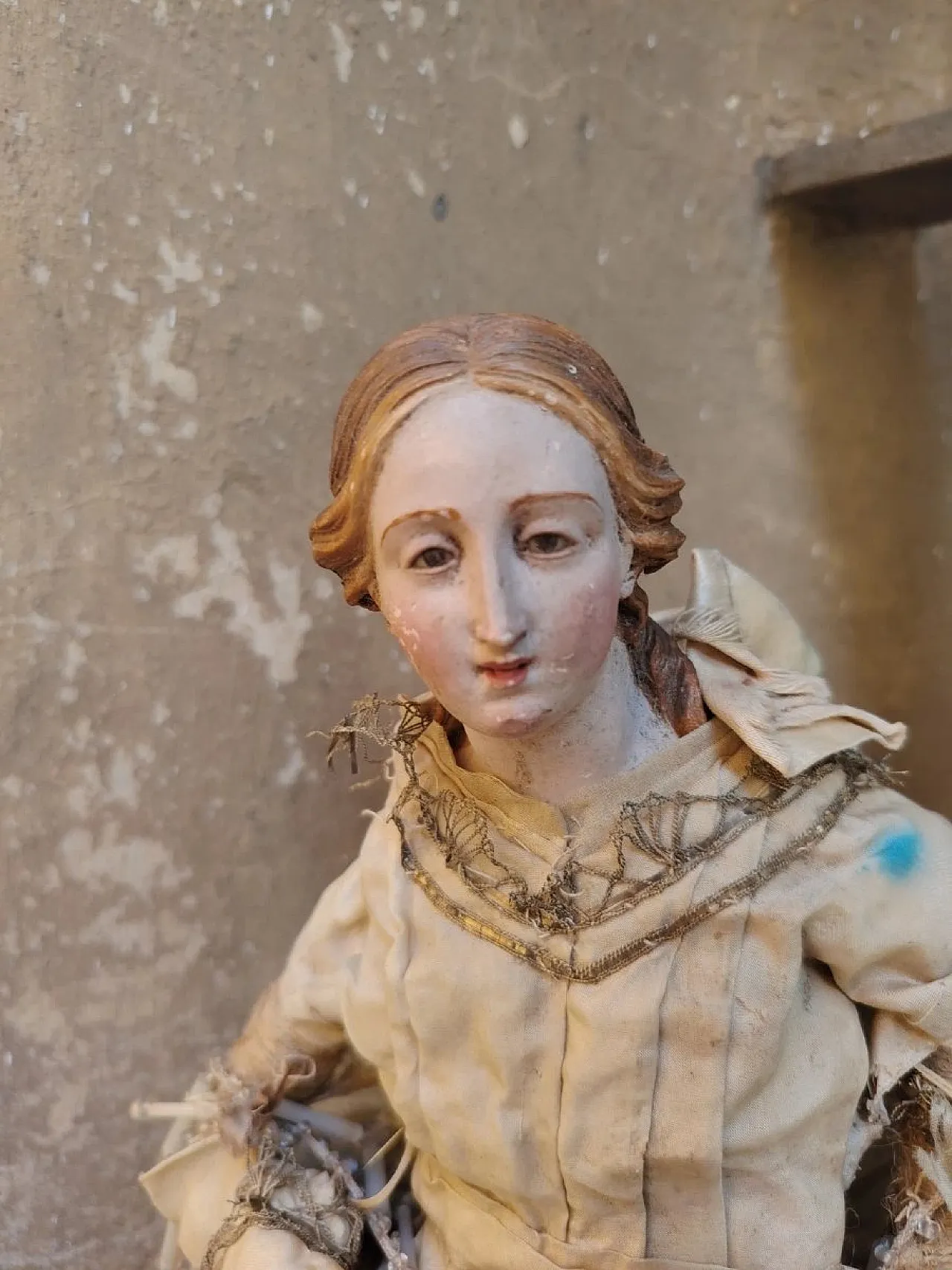 Virgin or Saint, sculpture, 18th century 3