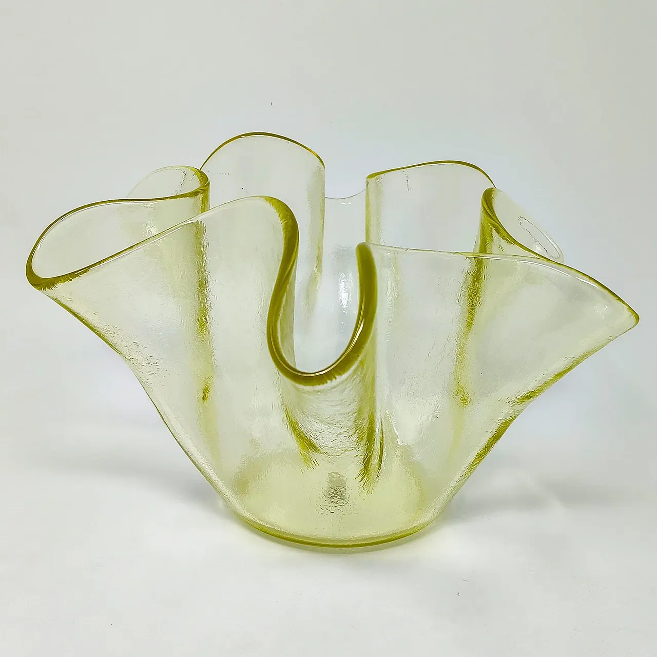 Murano glass yellow Fazzoletto handkerchief vase by Dogi, 1970s 3