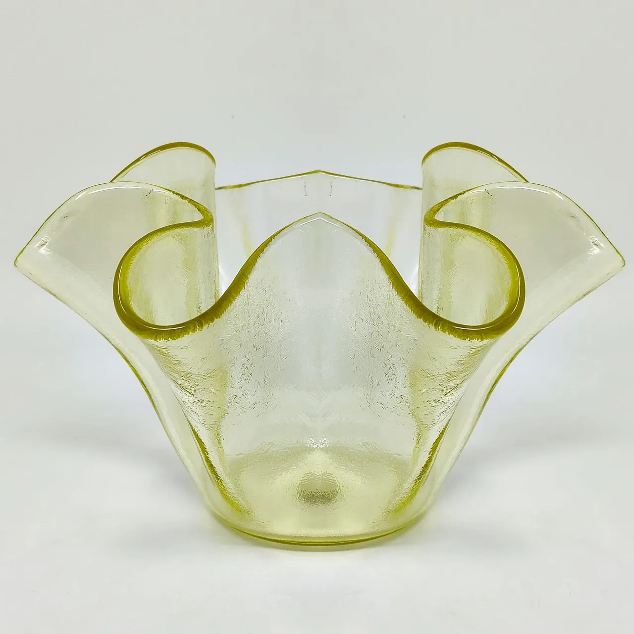 Murano glass yellow Fazzoletto handkerchief vase by Dogi, 1970s 4