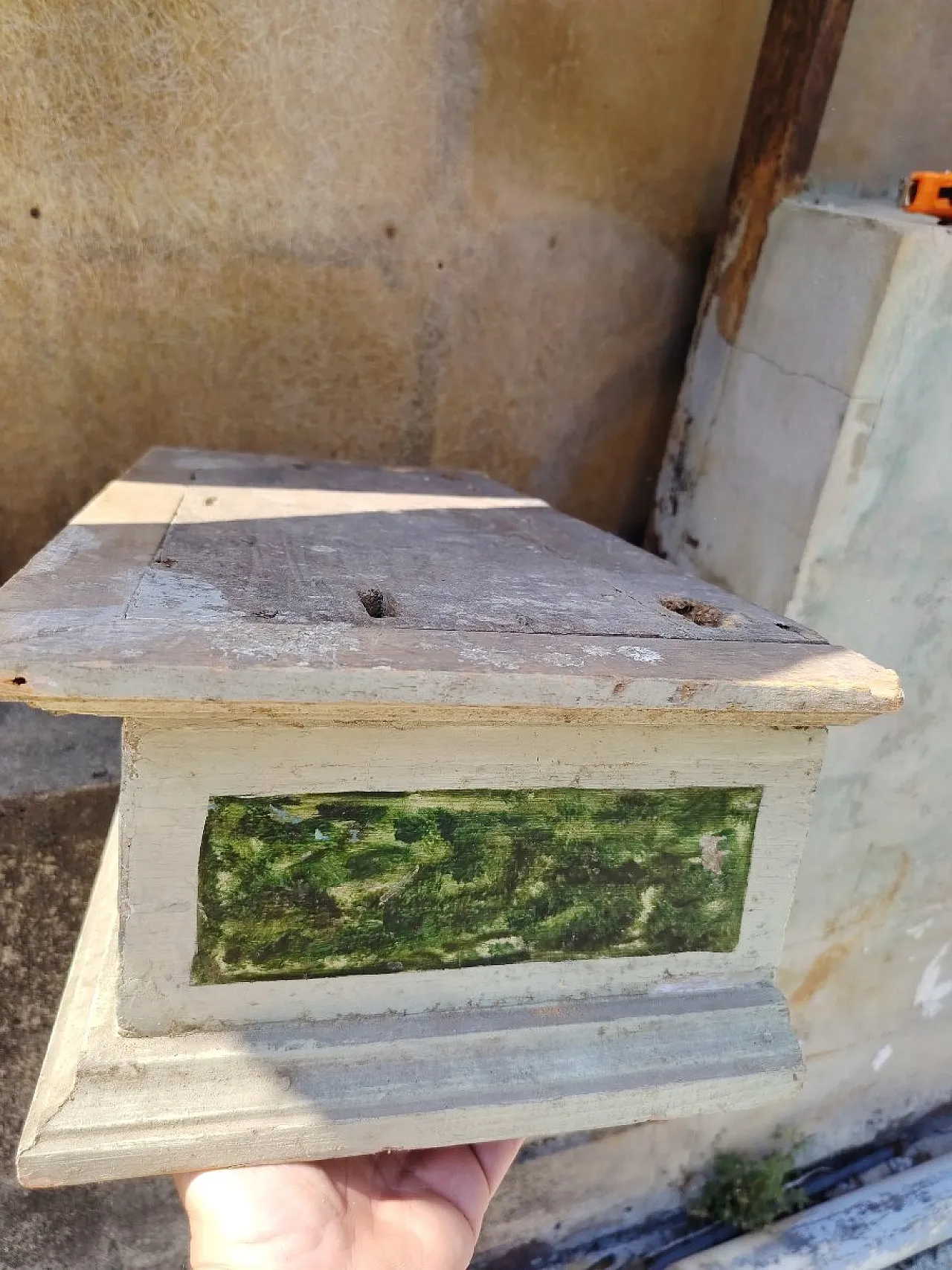 Base in legno laccato e dipinto, '700 3