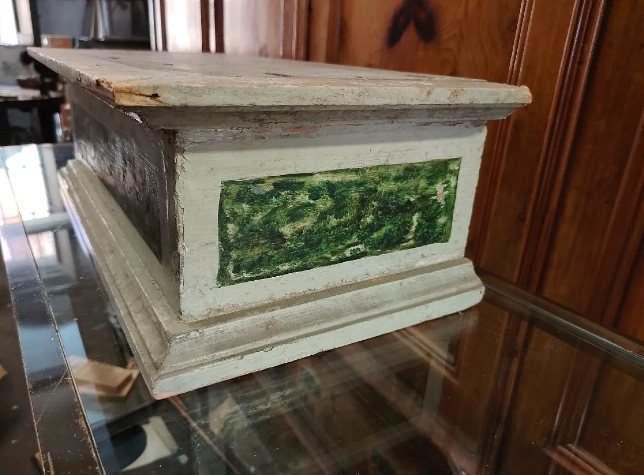 Base in legno laccato e dipinto, '700 6