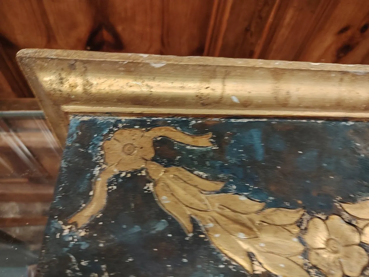 Carved and gilded wooden base lacquered in blue, 18th century 5