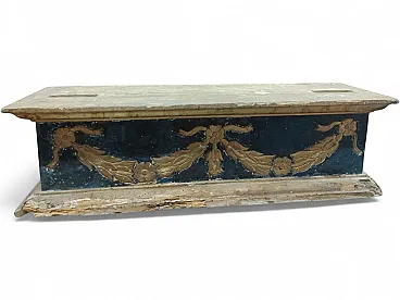 Carved and gilded wooden base lacquered in blue, 18th century