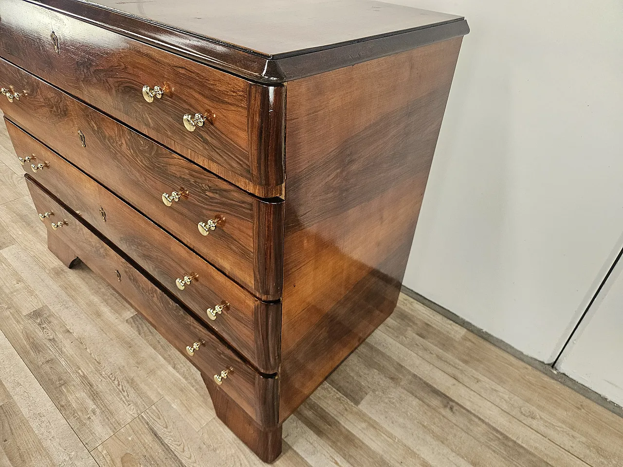 Comò Art Decò in piuma di noce e ottone 3