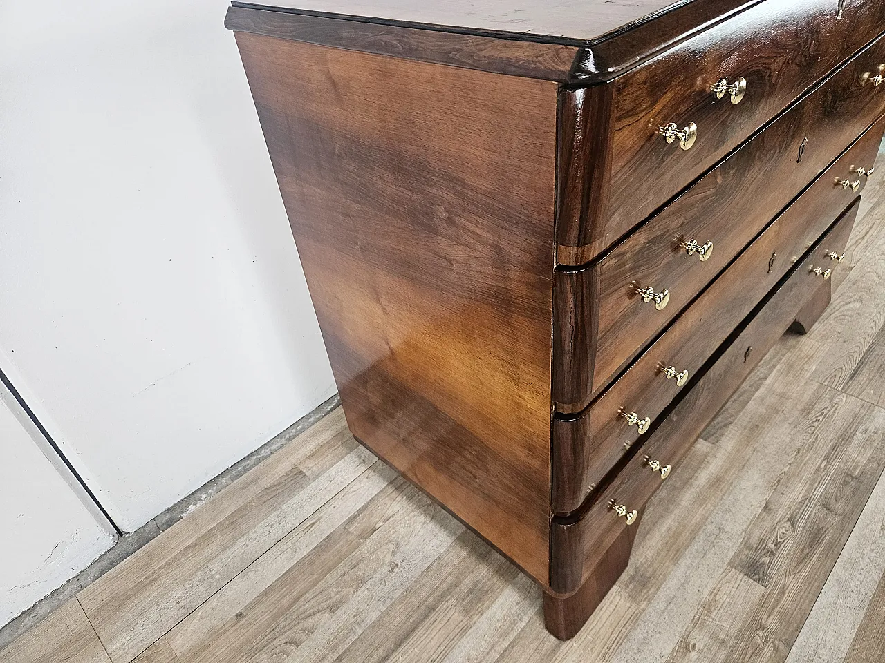 Comò Art Decò in piuma di noce e ottone 4