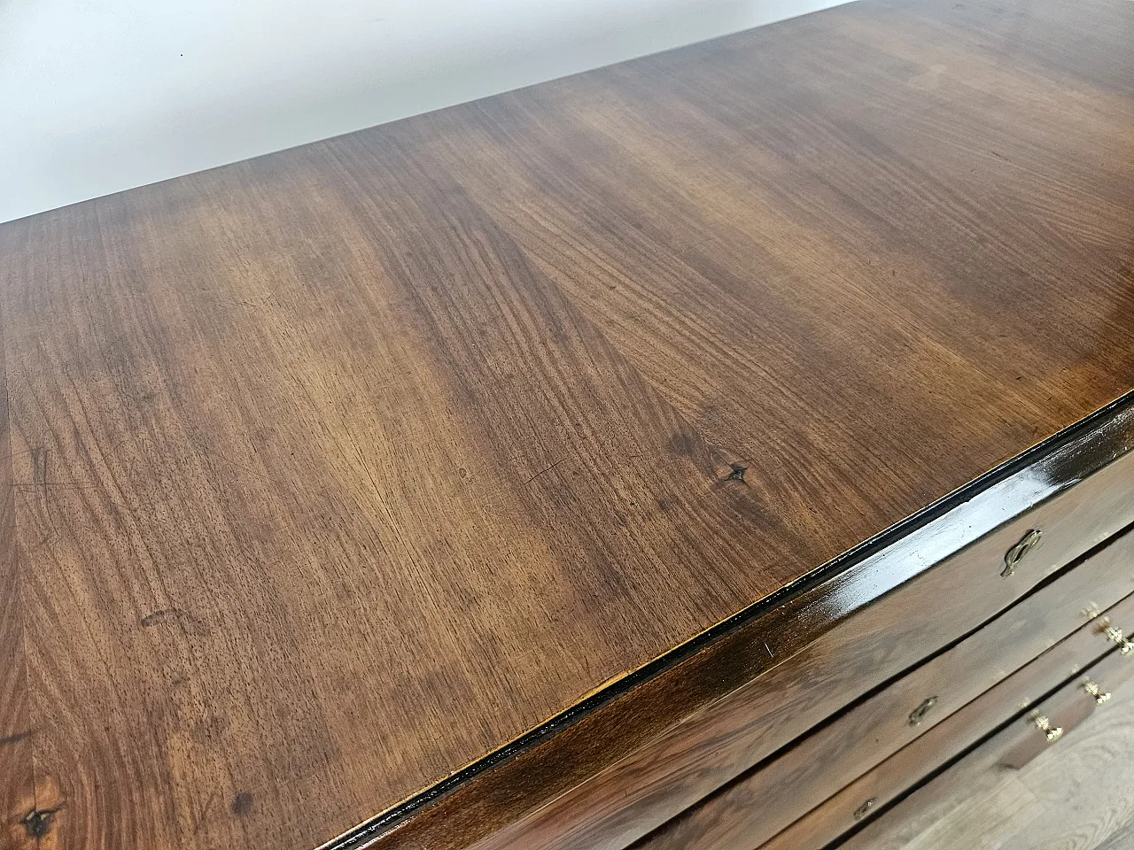 Comò Art Decò in piuma di noce e ottone 7
