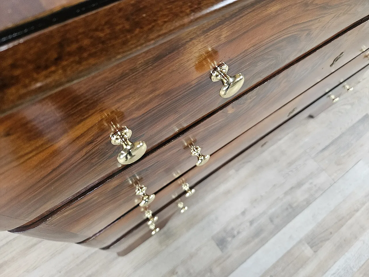 Comò Art Decò in piuma di noce e ottone 10