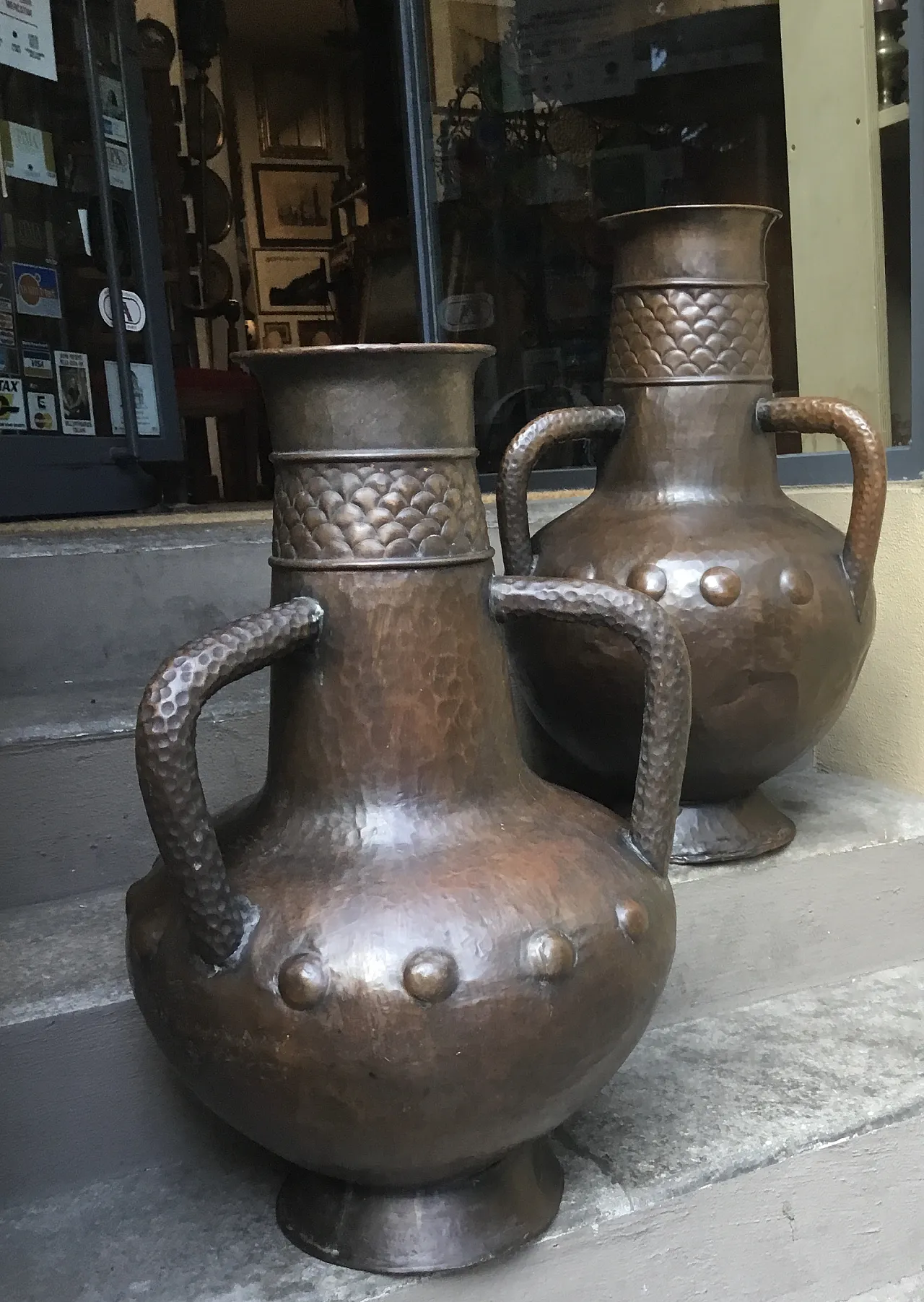 Pair of large sculptural copper amphorae, anni '20 1