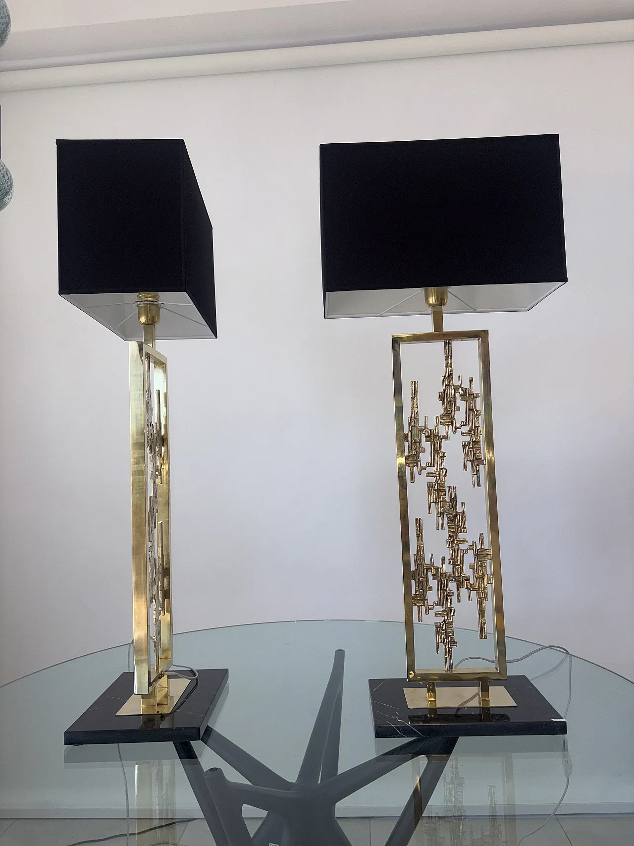 Pair of brass and marble table lamps, 1980s 5