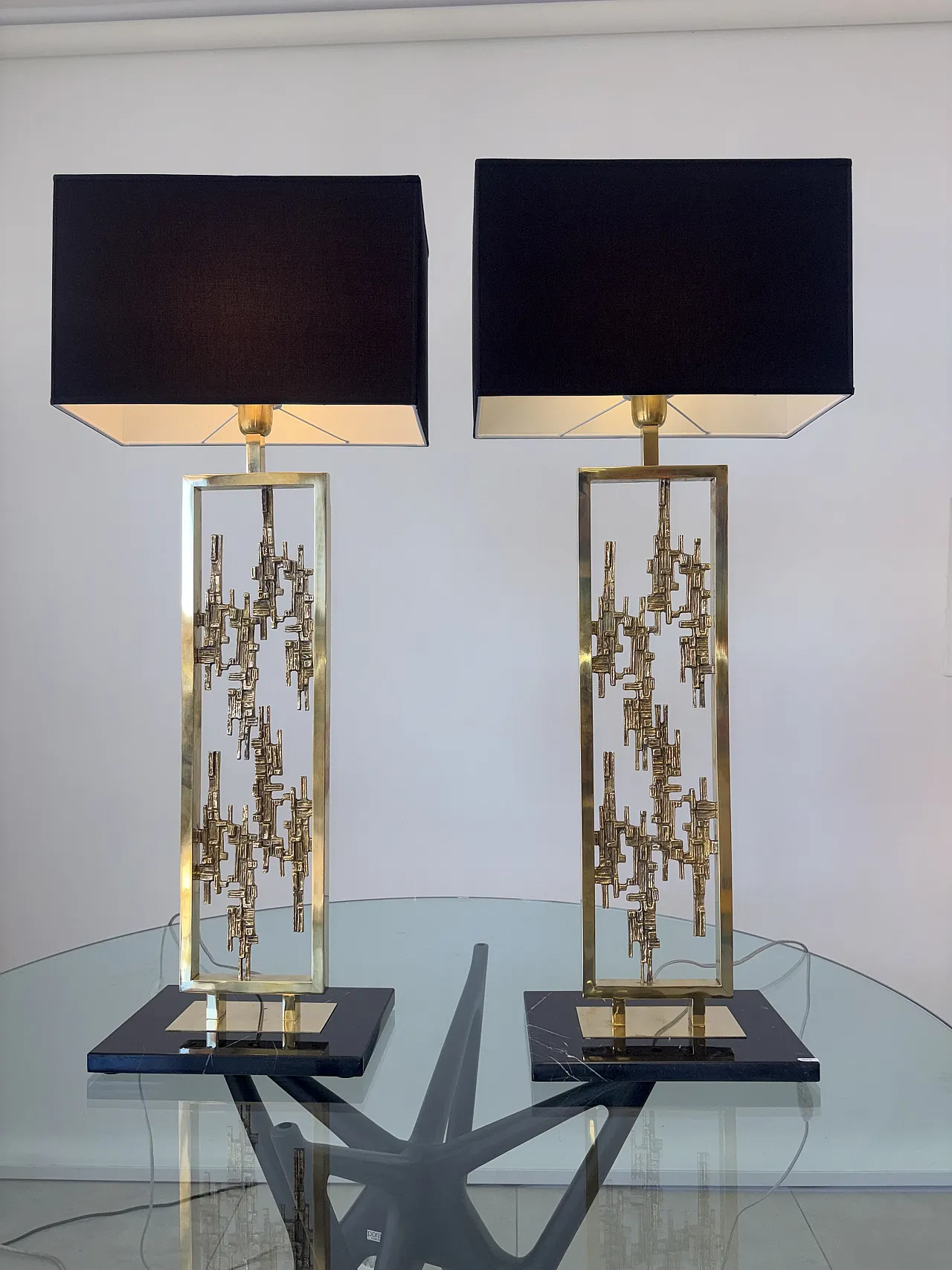 Pair of brass and marble table lamps, 1980s 11
