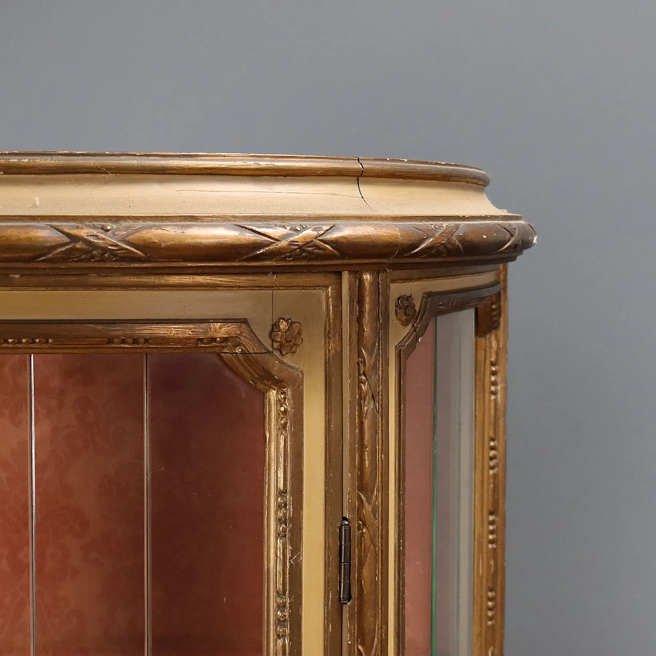 Showcase in neoclassical style, 19th century 5