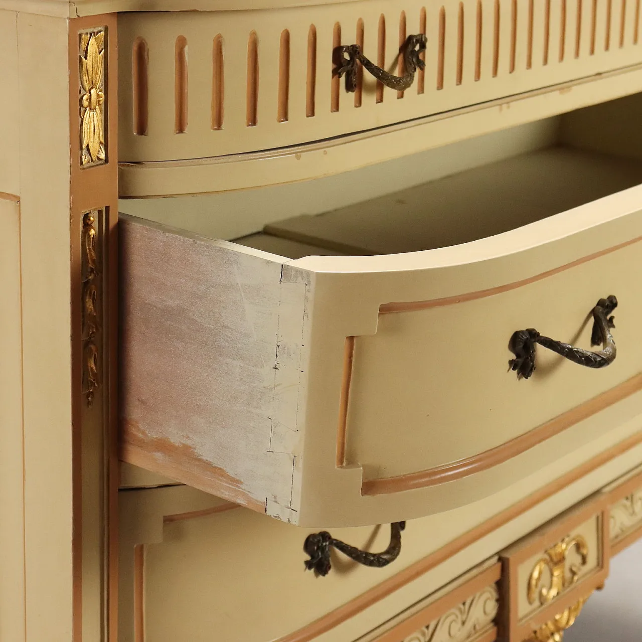 Chest of drawers in lacquered Neoclassical style, 20th century 6