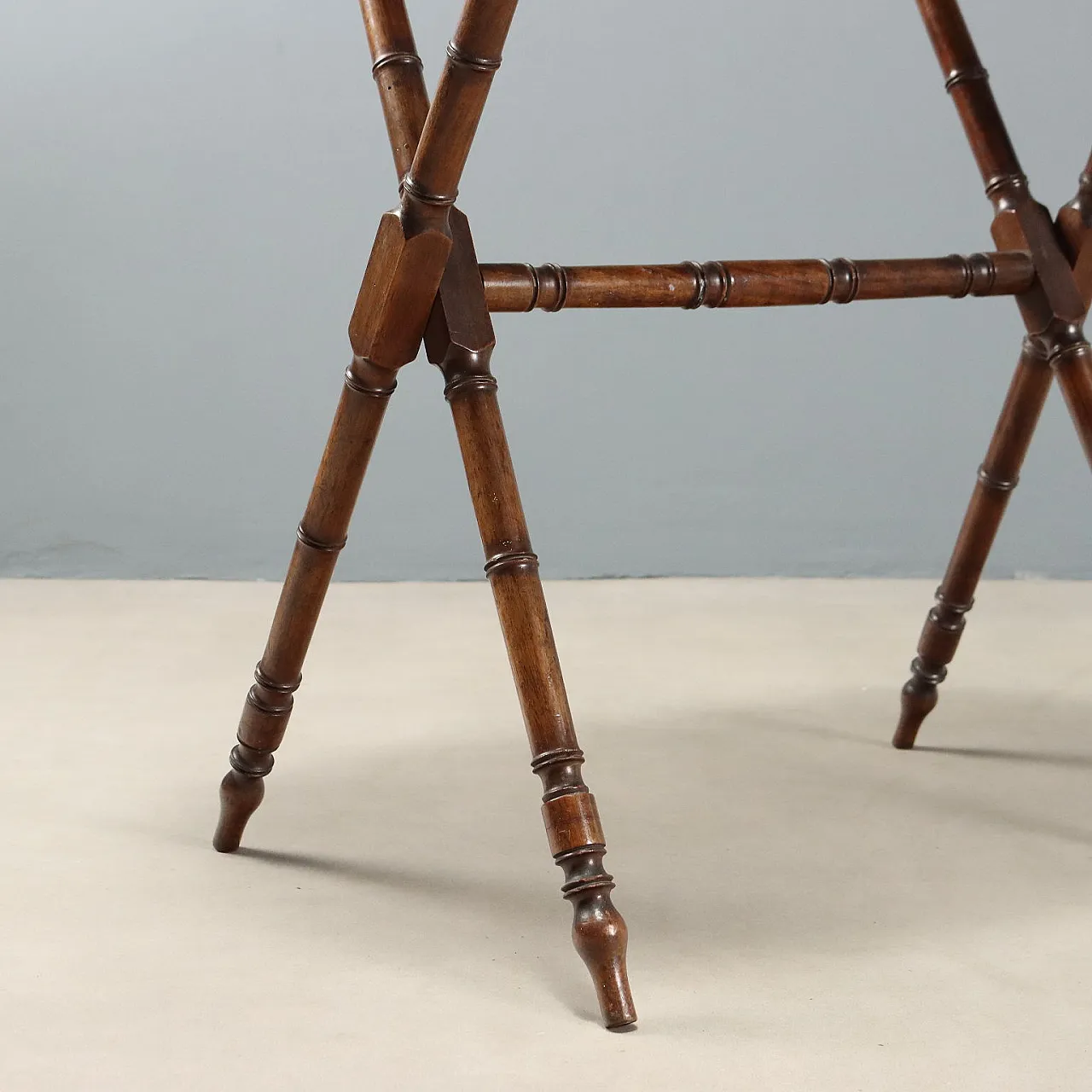 Tray coffee table in lacquered wood, 19th century 5