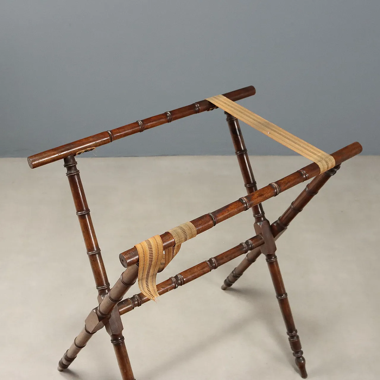 Tray coffee table in lacquered wood, 19th century 6